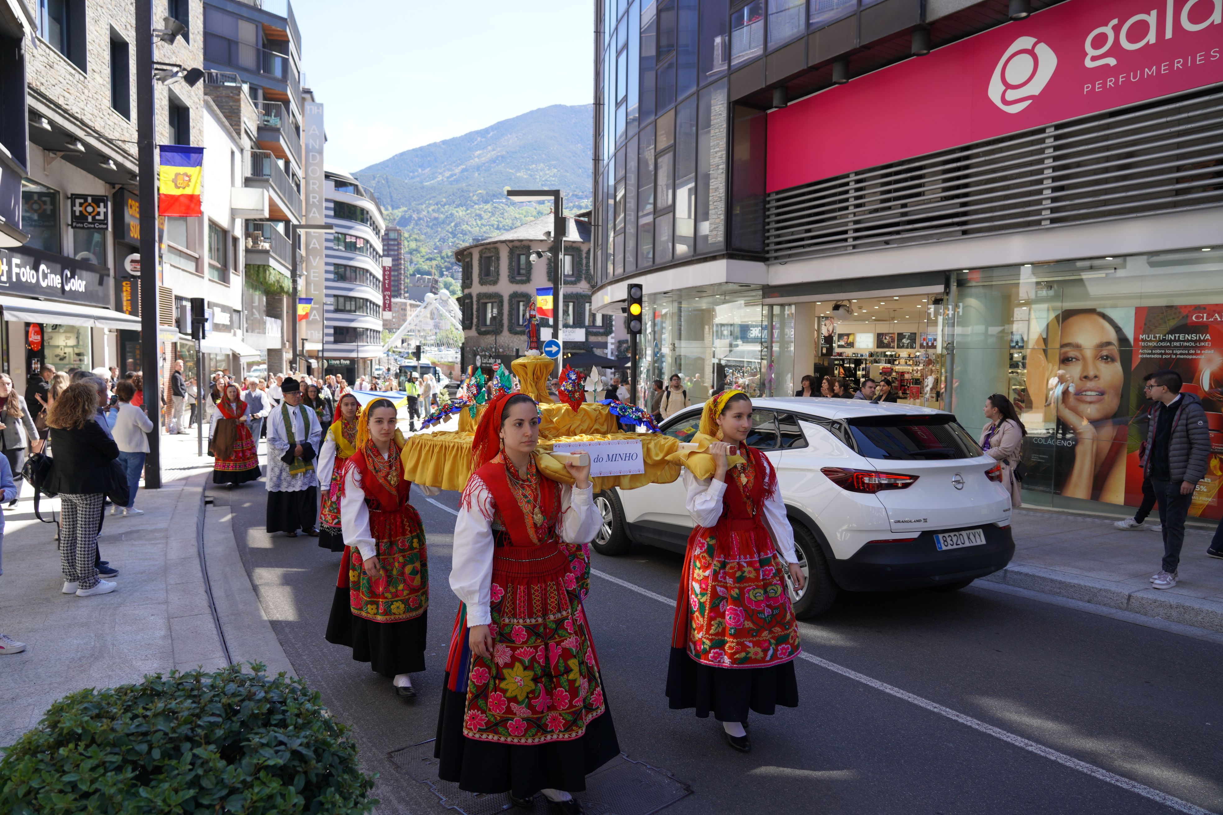 L'associació de l'Alto Minho, habitual en aquestes cites. L'associació de l'Alto Minho, habitual en aquestes cites.