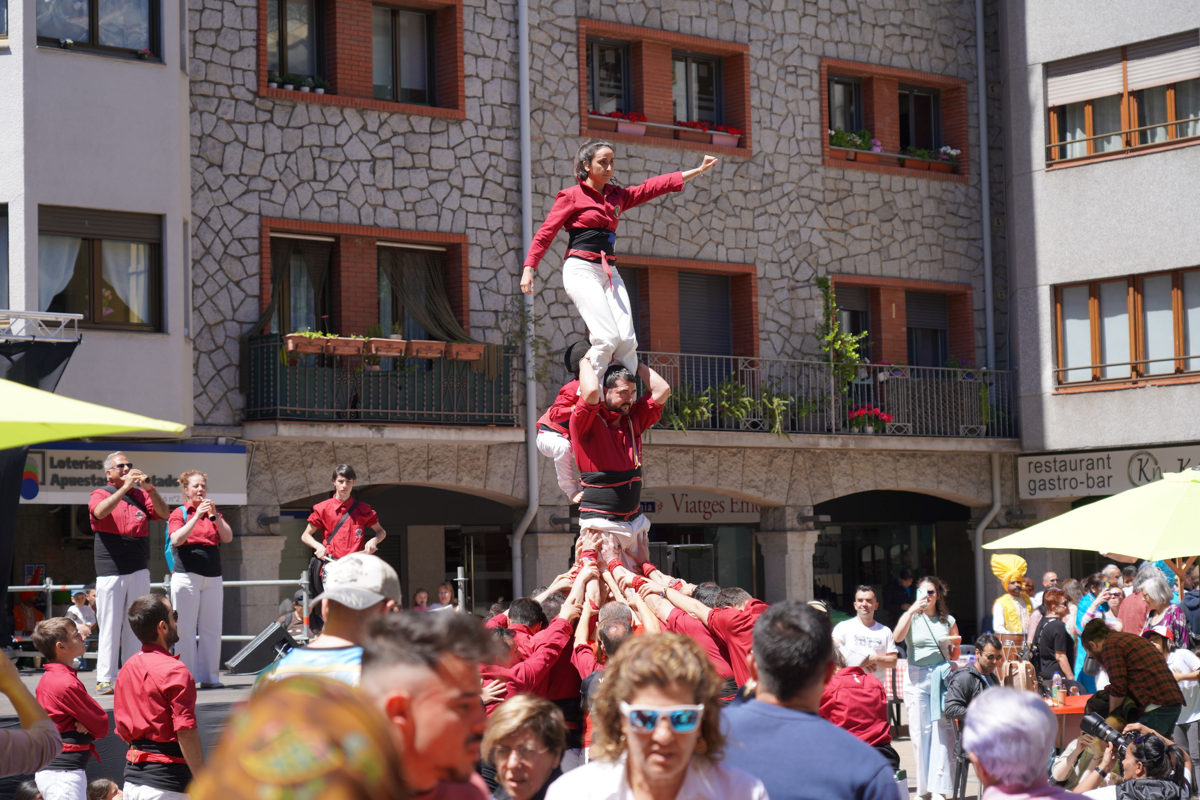 Els Castellers d'Andorra en acció. Els Castellers d'Andorra en acció.