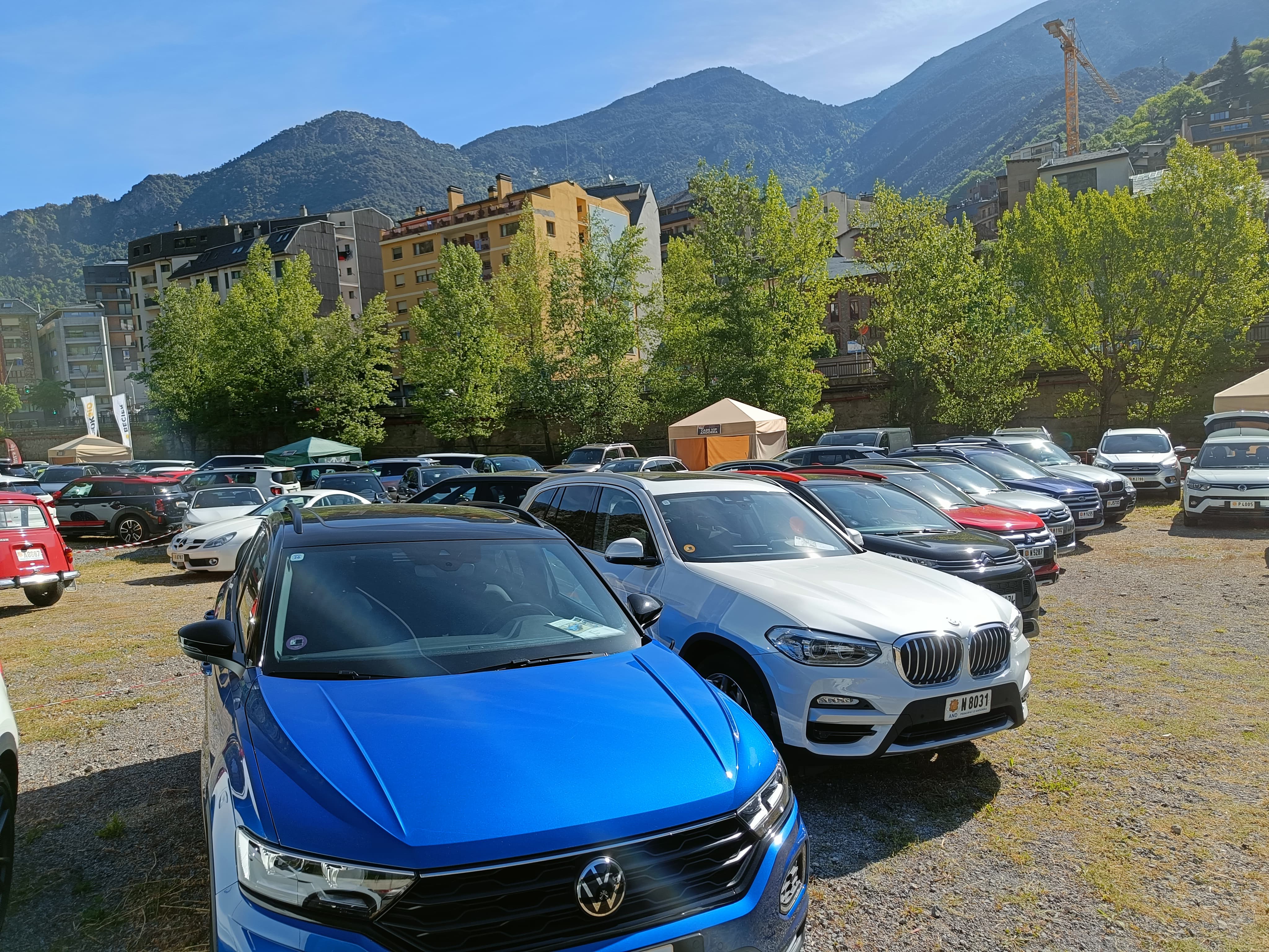 Vehicles exposats a la fira laurediana.