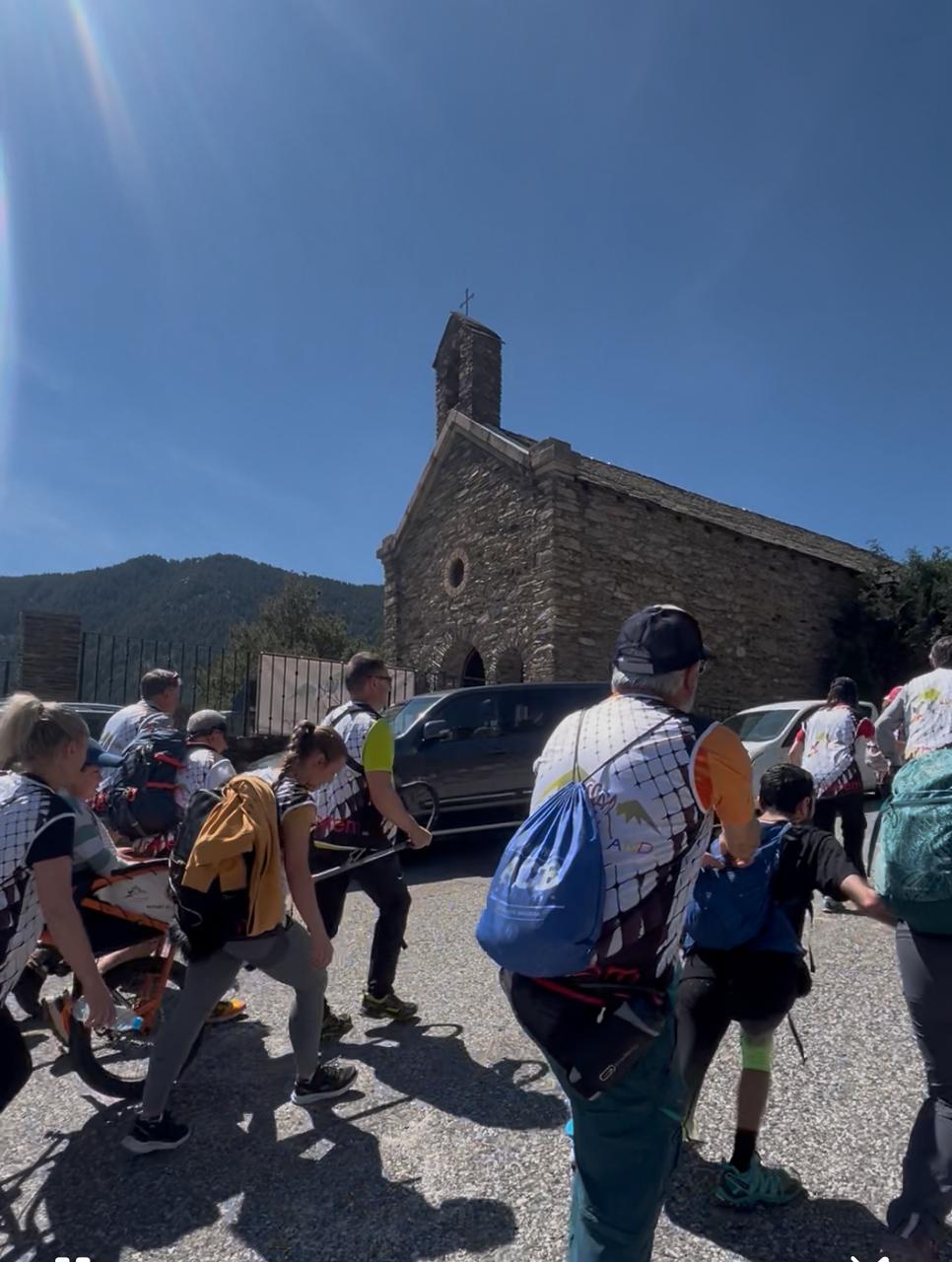 Arribant al santuri de Canòlich. Arribant al santuri de Canòlich.