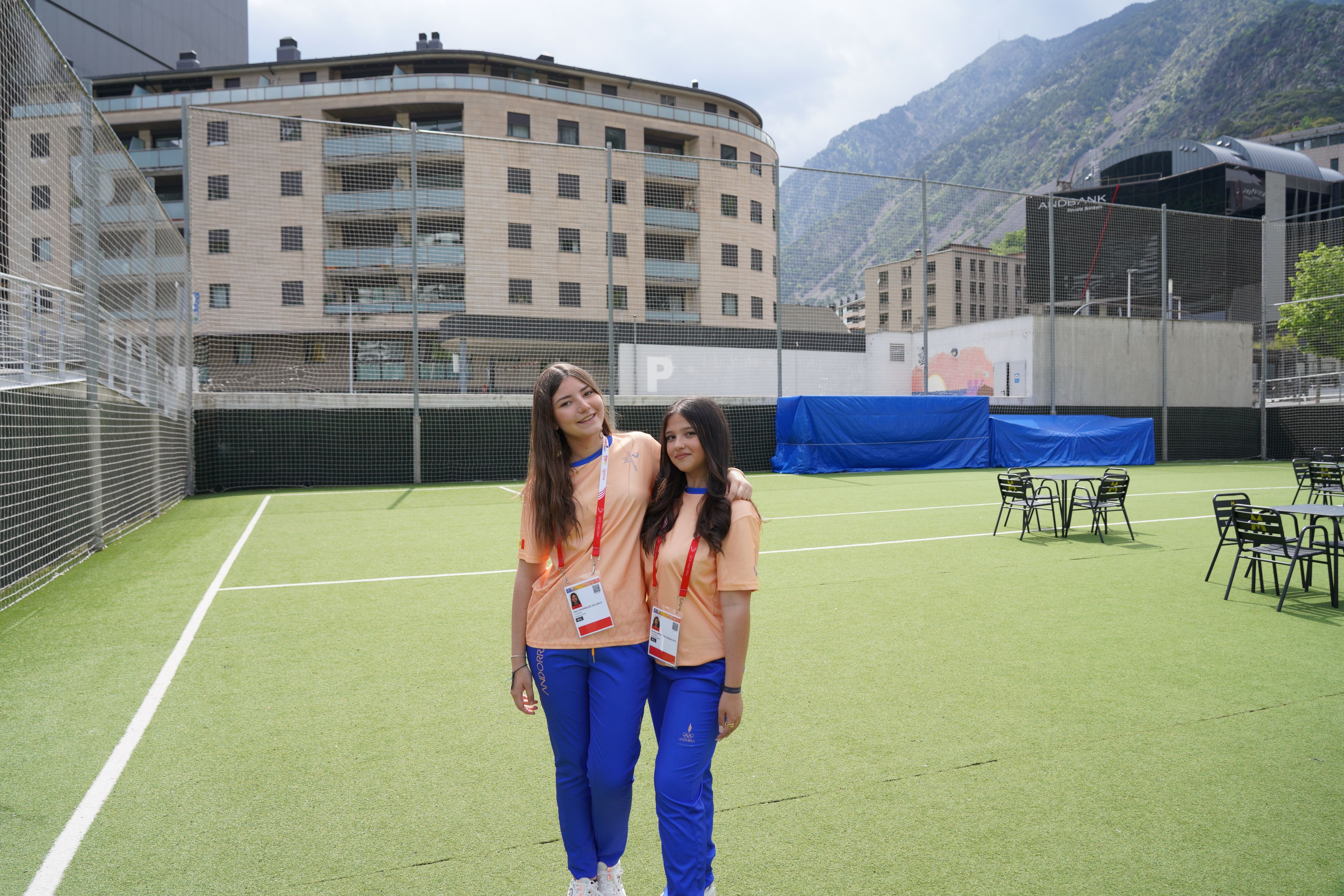 Dues voluntàries dels Jocs, al Prat del Roure.