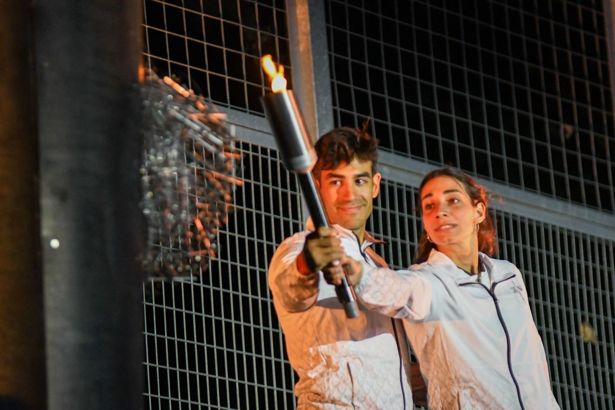 Doria i Verdú, encenent el peveter.