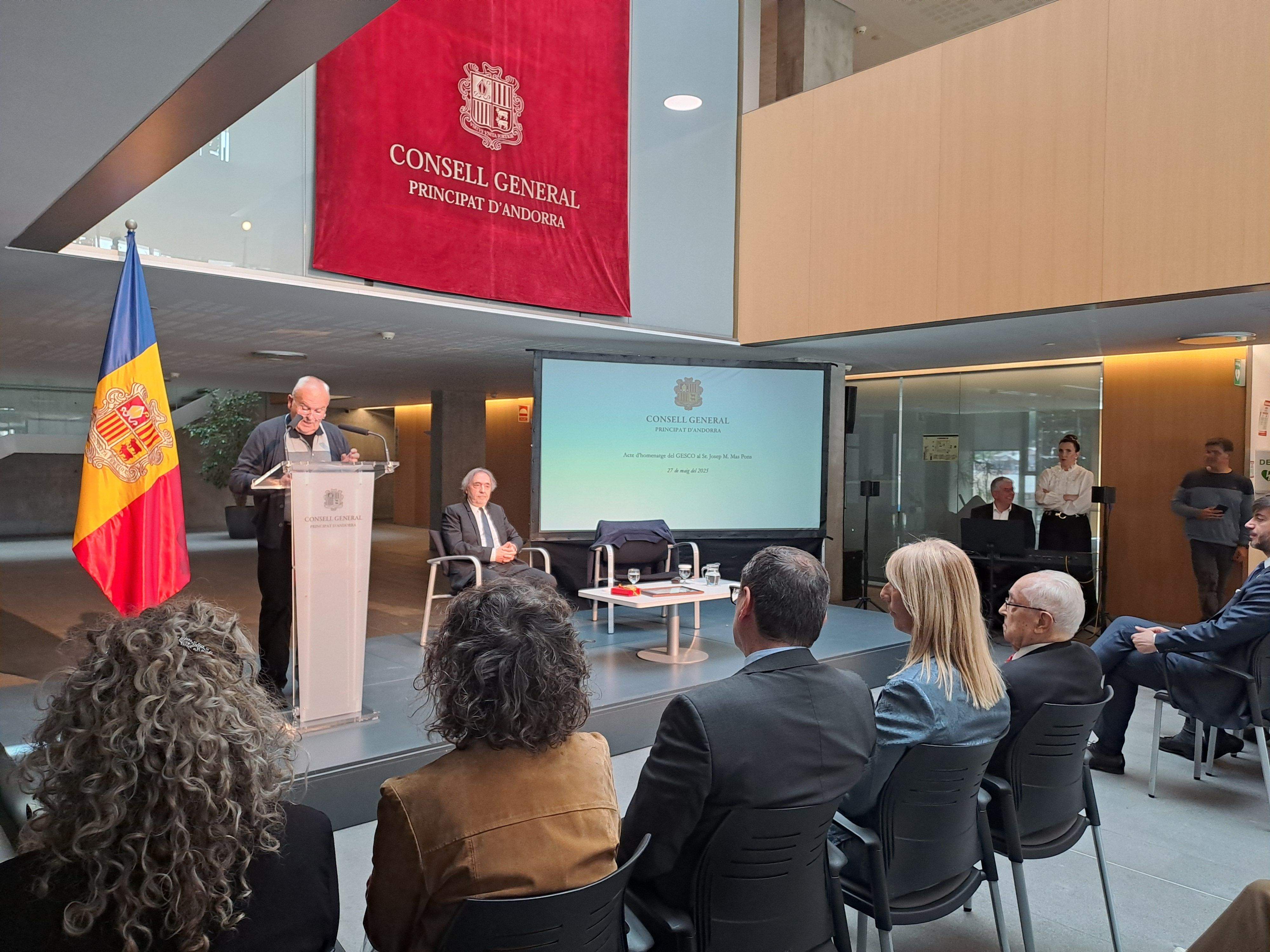 Intervenció de Simó Duró. Intervenció de Simó Duró.