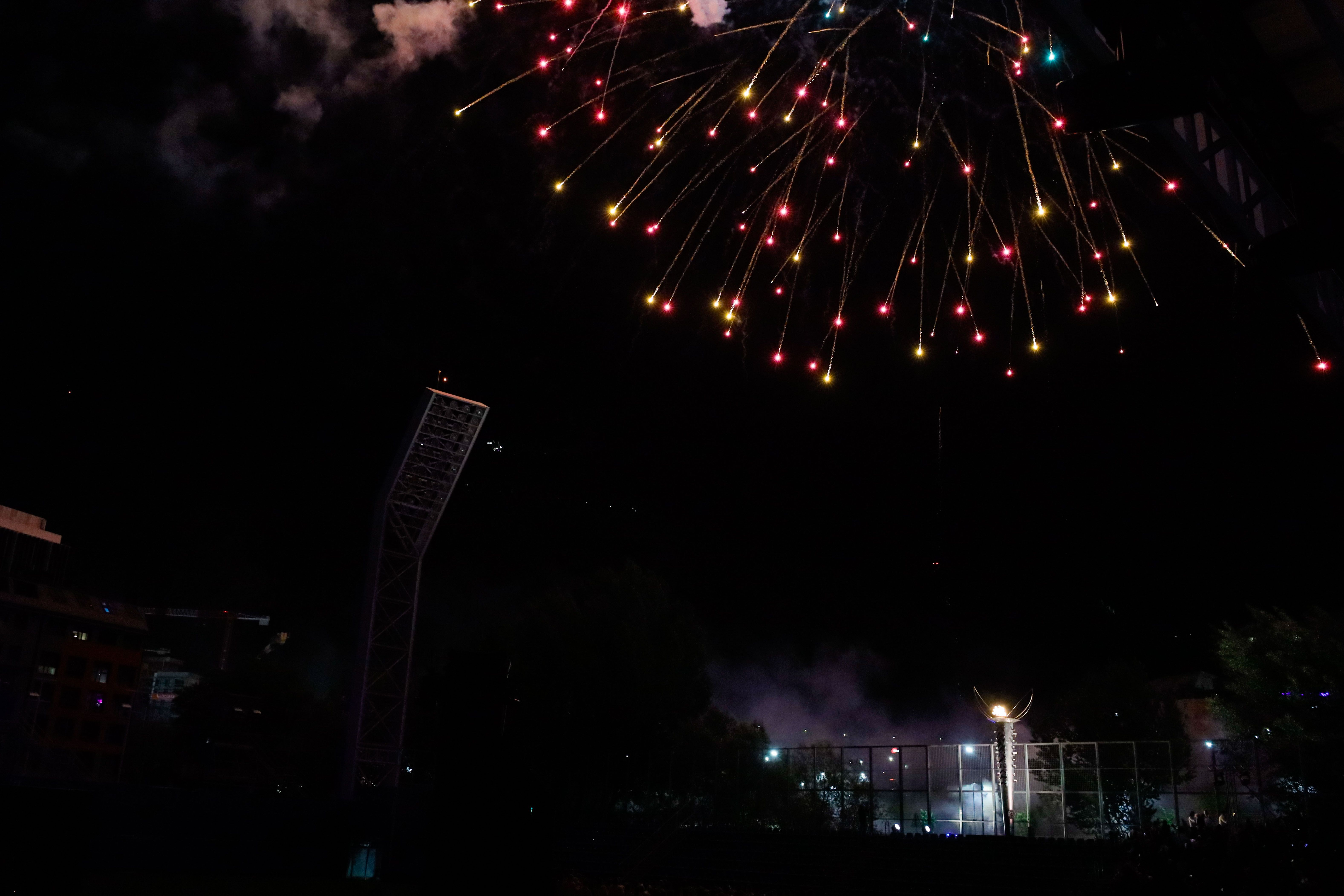 El peveter i el castell de focs.
