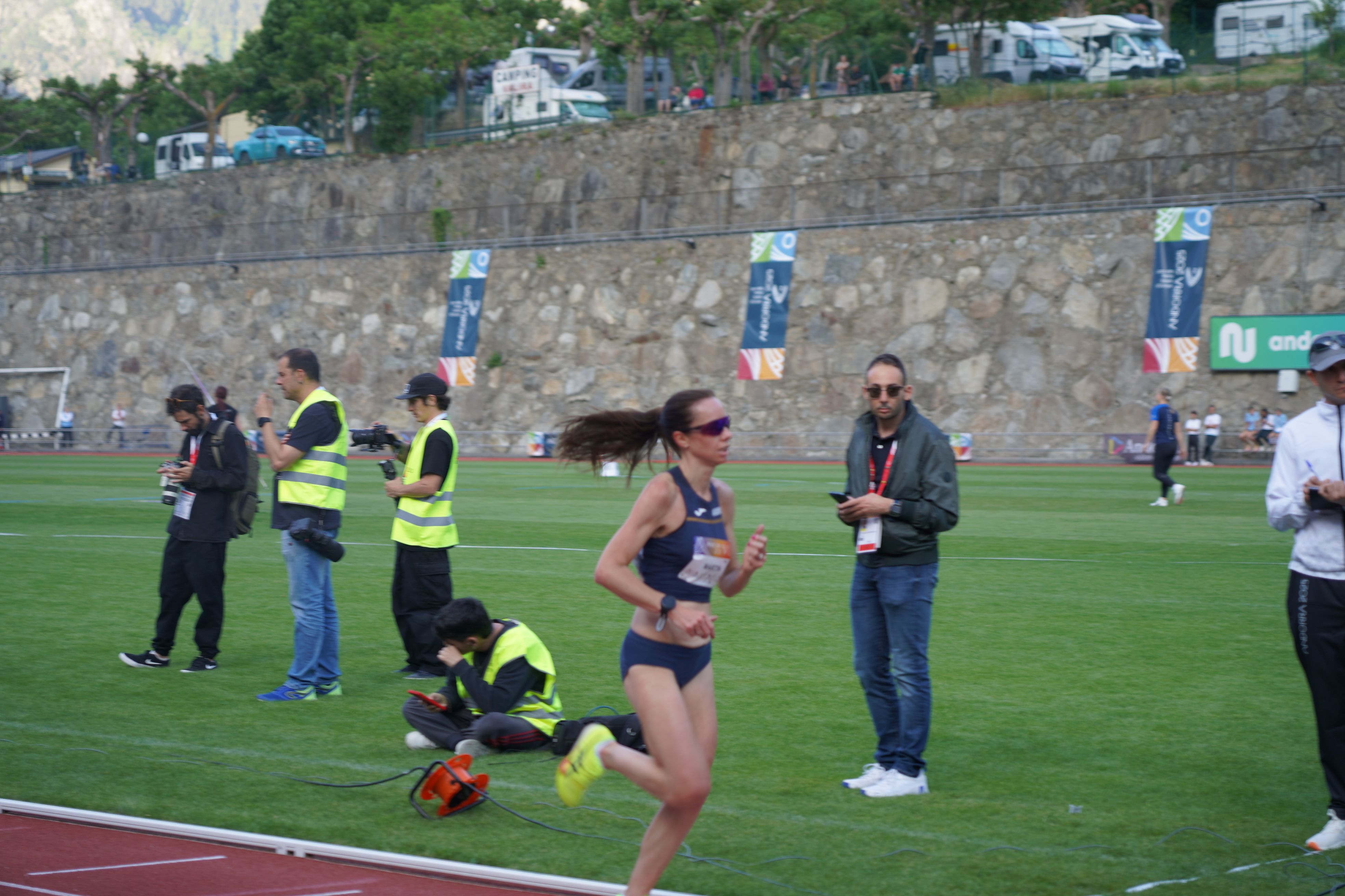 Jess Martin, arribant a meta després de l'exhibició.