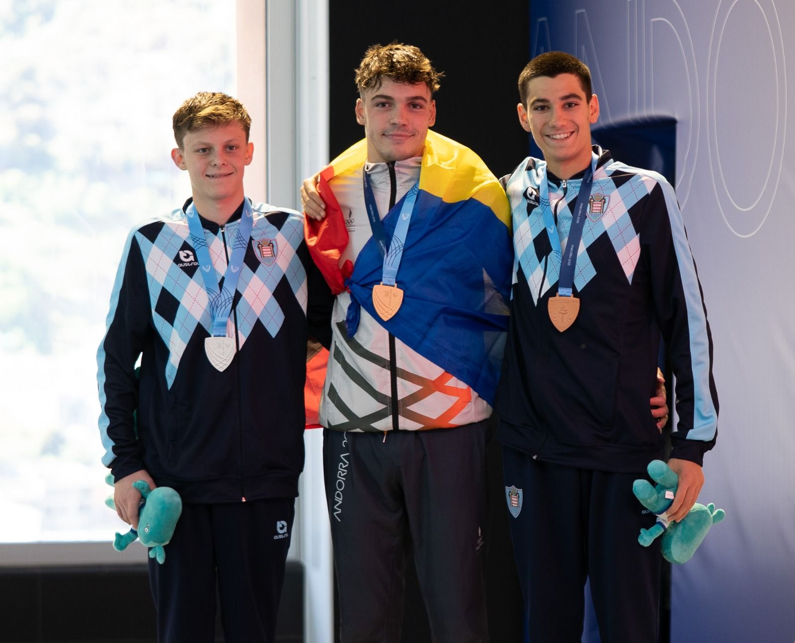 Teixeira, acompanyat dels dos representants de Mònaco al podi. Teixeira, acompanyat dels dos representants de Mònaco al podi.