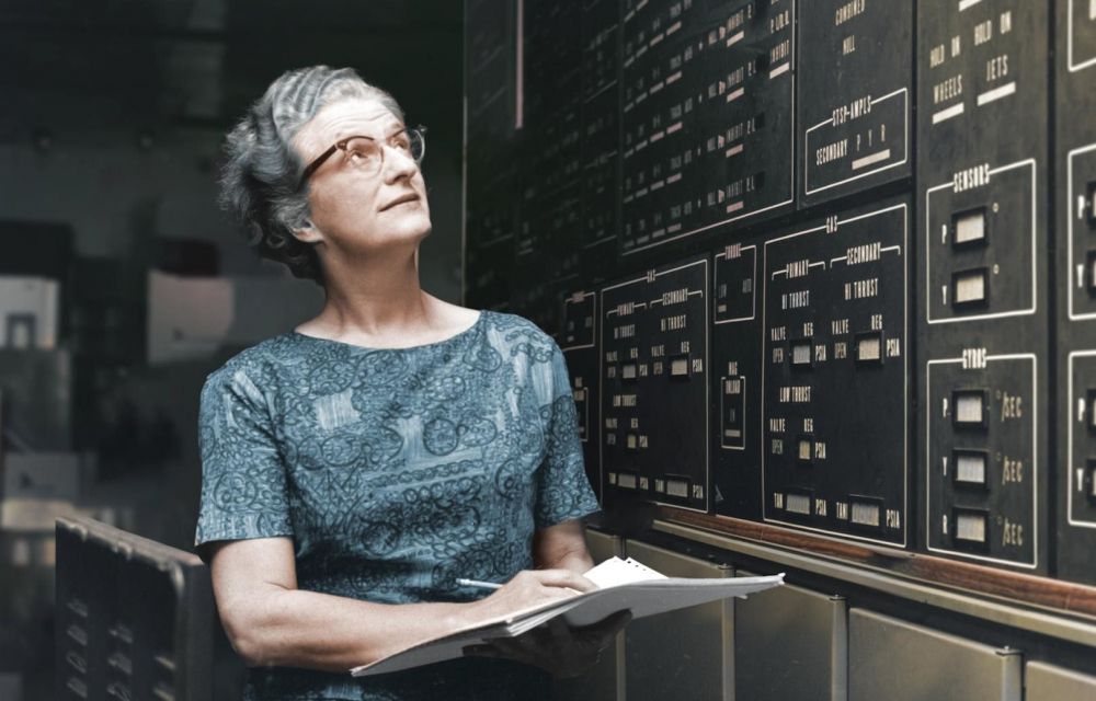 Nancy Grace Roman al Centre Goddard de la NASA al voltant del 1972