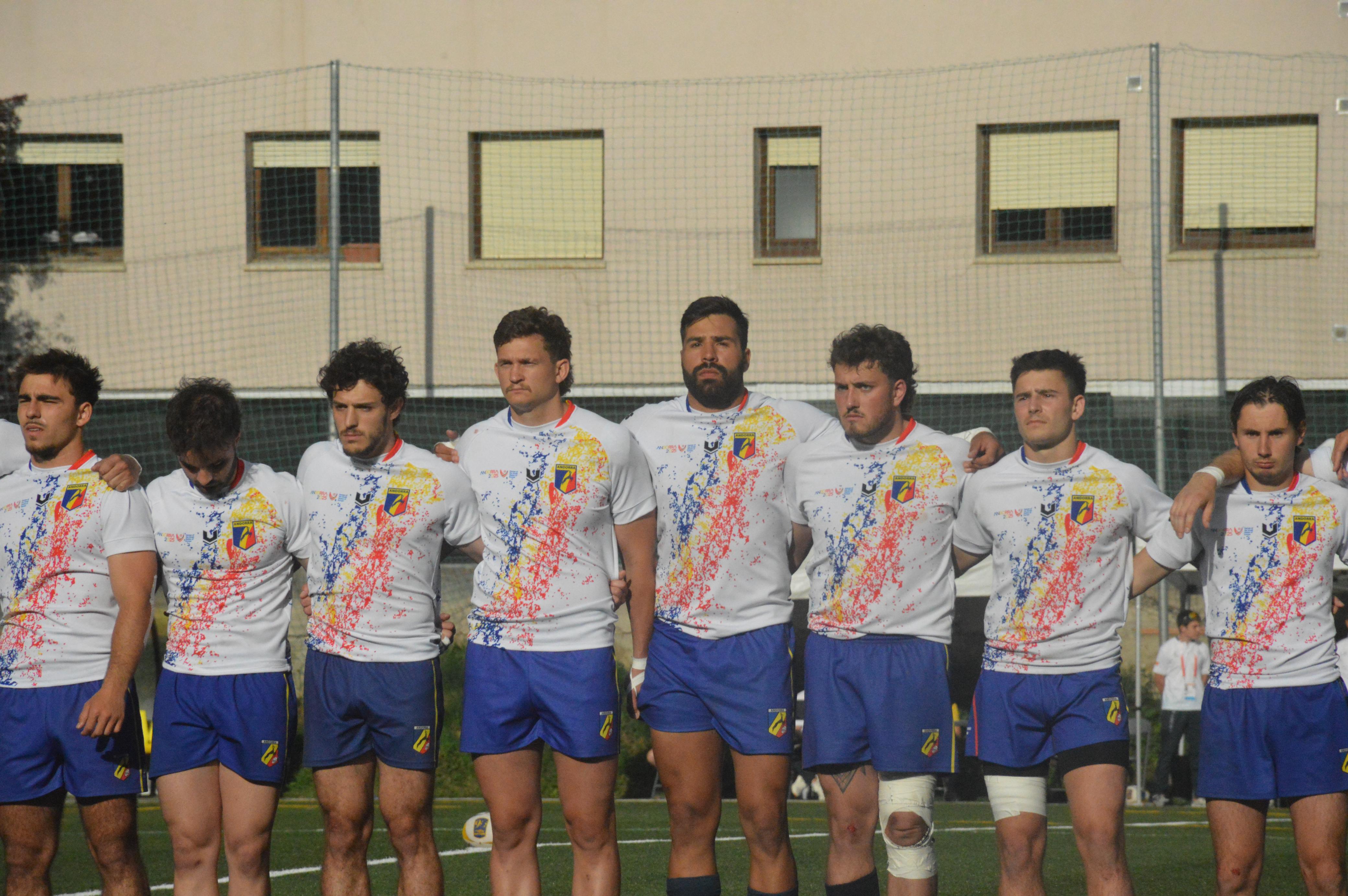 Els jugadors andorrans, quan sonava el Gran Carlemany.