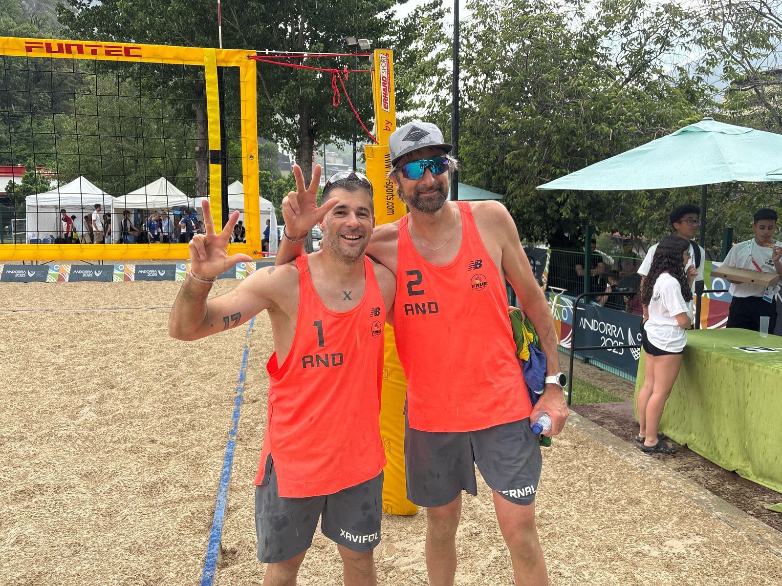 Folguera i Bernal, celebrant la tercera posició.