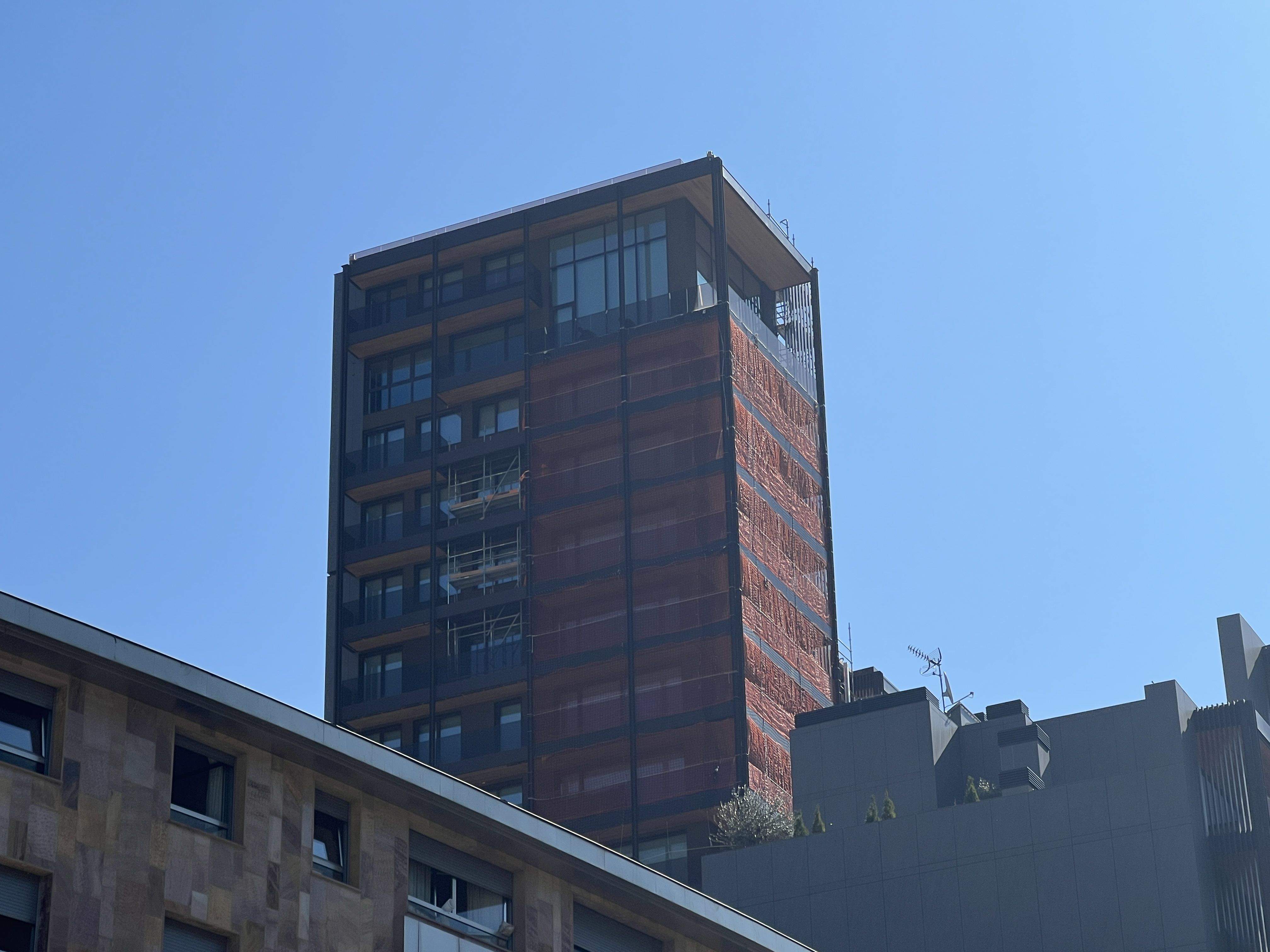 La bastida que lluu ara la torre.