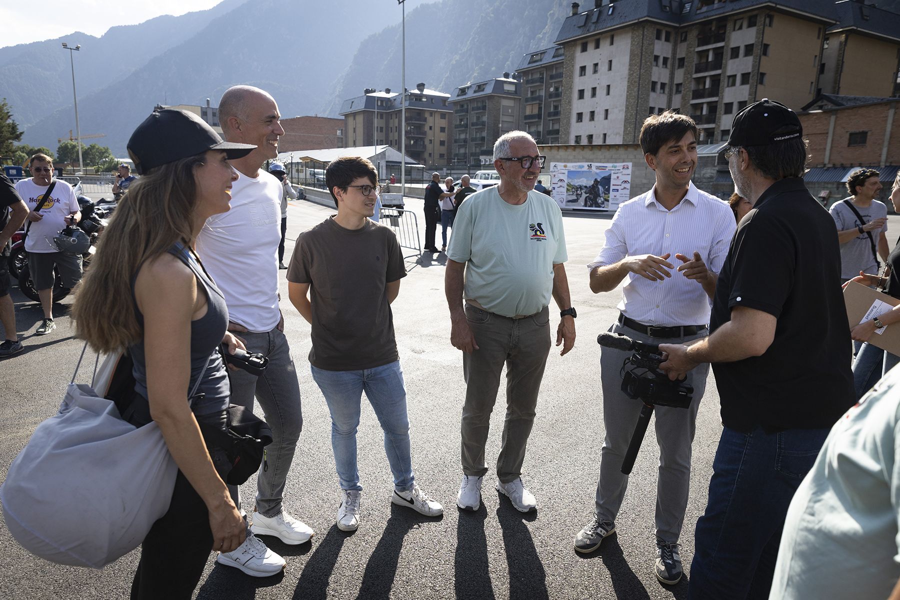 El cònsol major, Sergi González, conversa amb els organitzadors del Motand 2025. El cònsol major, Sergi González, conversa amb els organitzadors del Motand 2025.