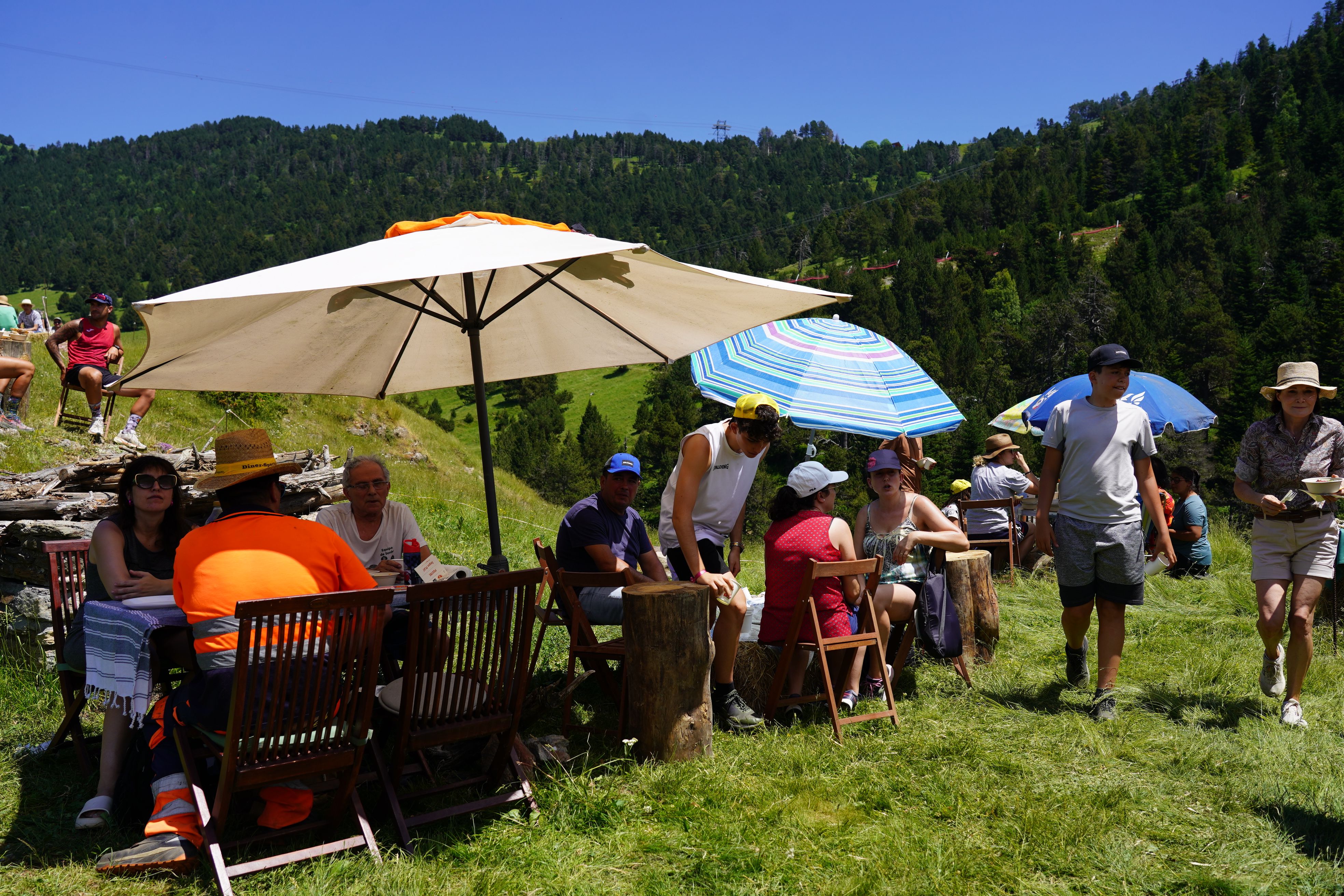 Dinant refugiats del sol. Dinant refugiats del sol.