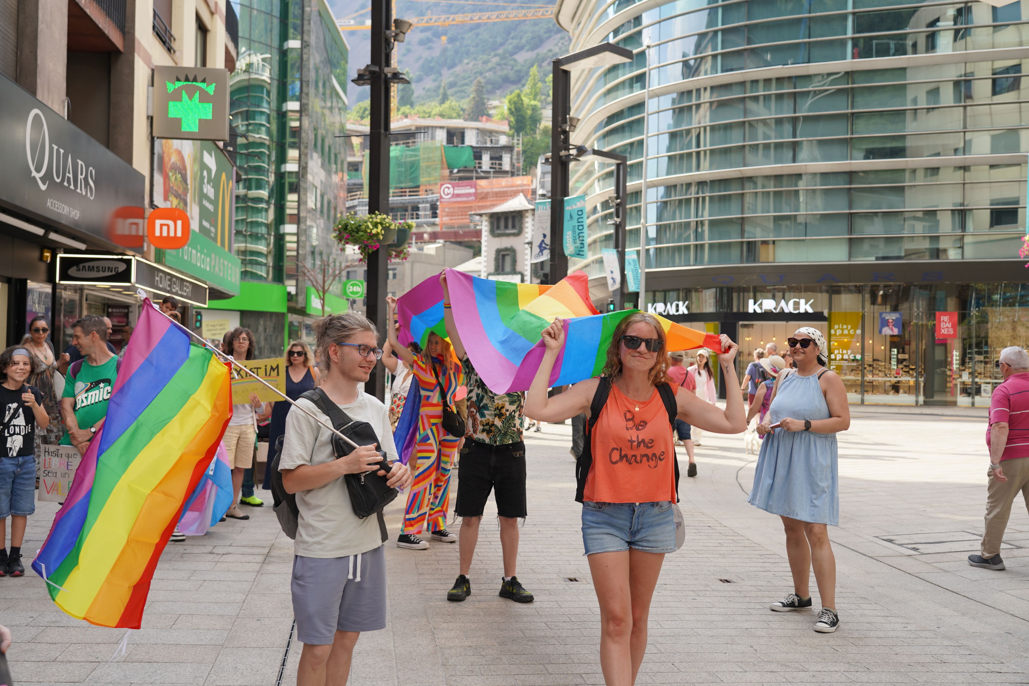 Marxa de l'orgull per l'avinguda Meritxell