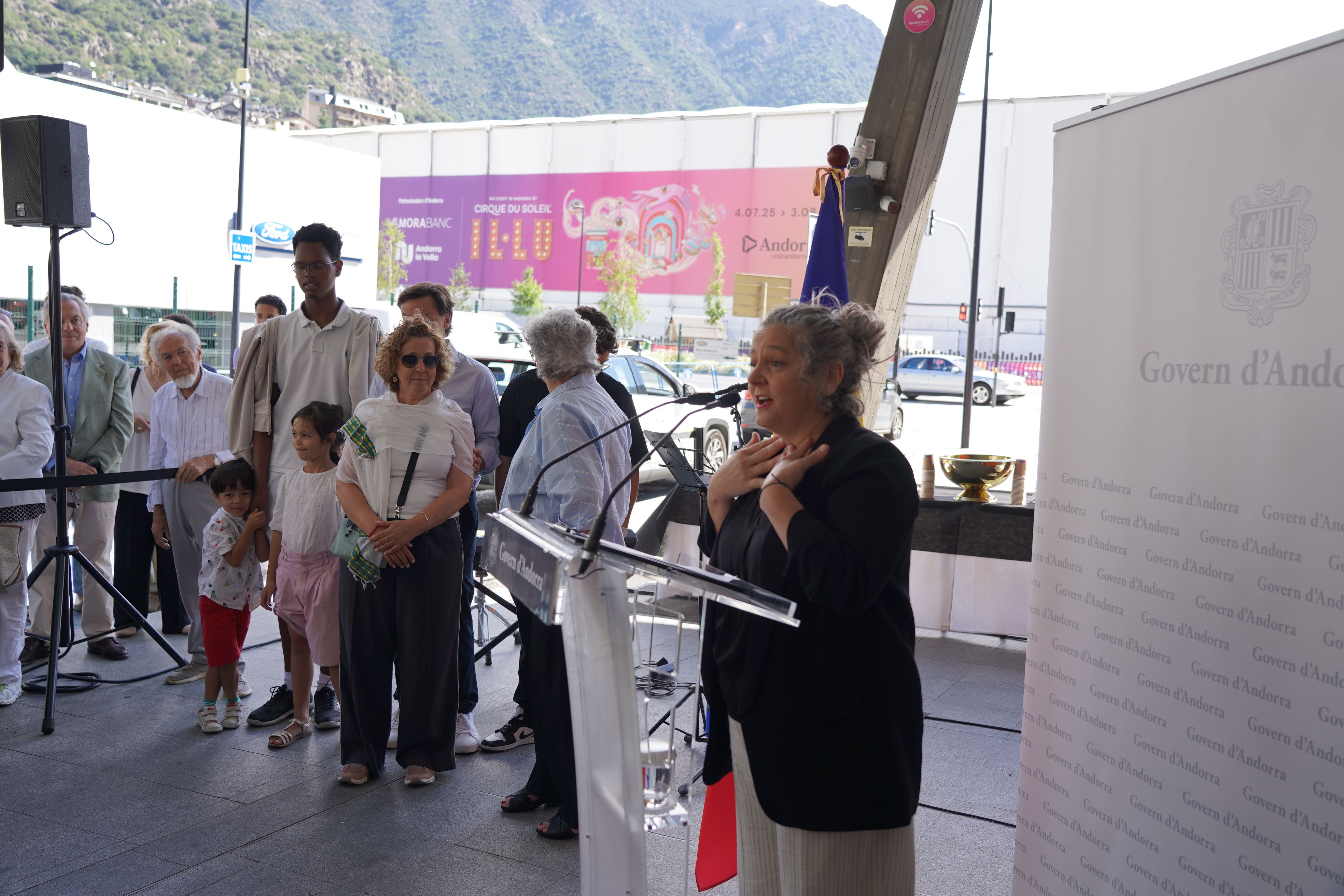 Ester Nadal, recordant el seu pare. Ester Nadal, recordant el seu pare.