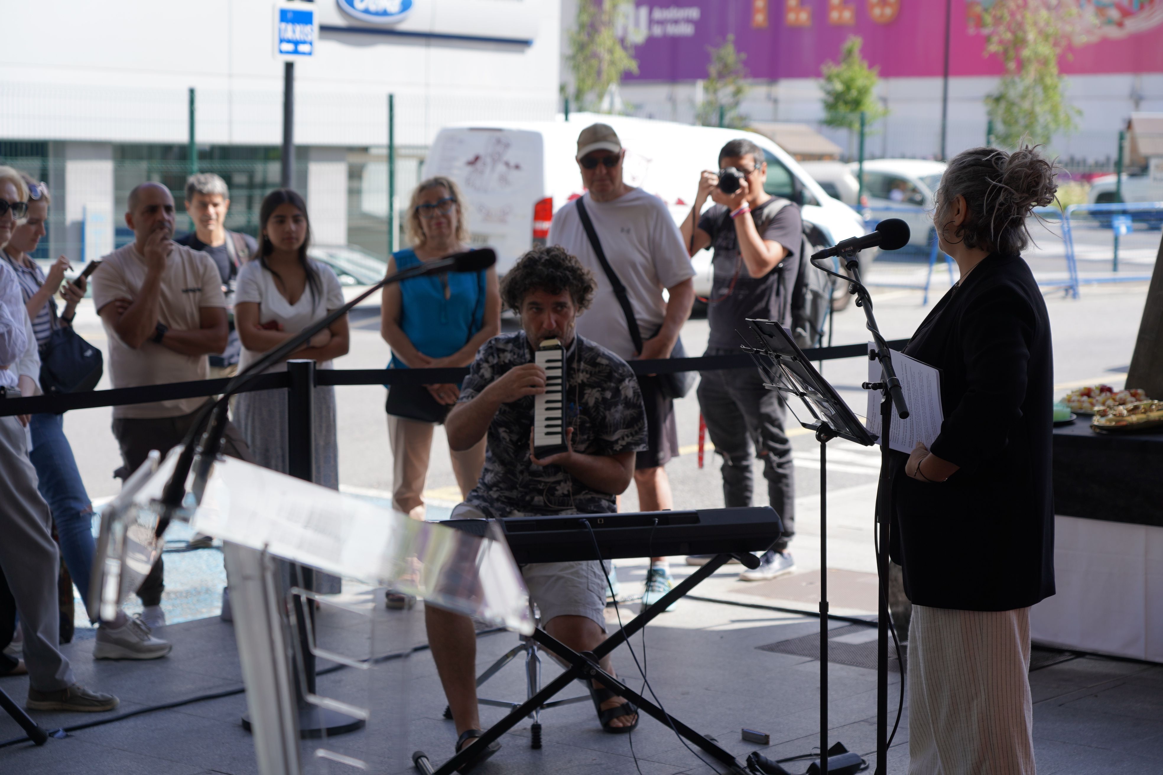 Un moment de la interpretació musical que ha servit per recordar el Joan Nadal. Un moment de la interpretació musical que ha servit per recordar el Joan Nadal.