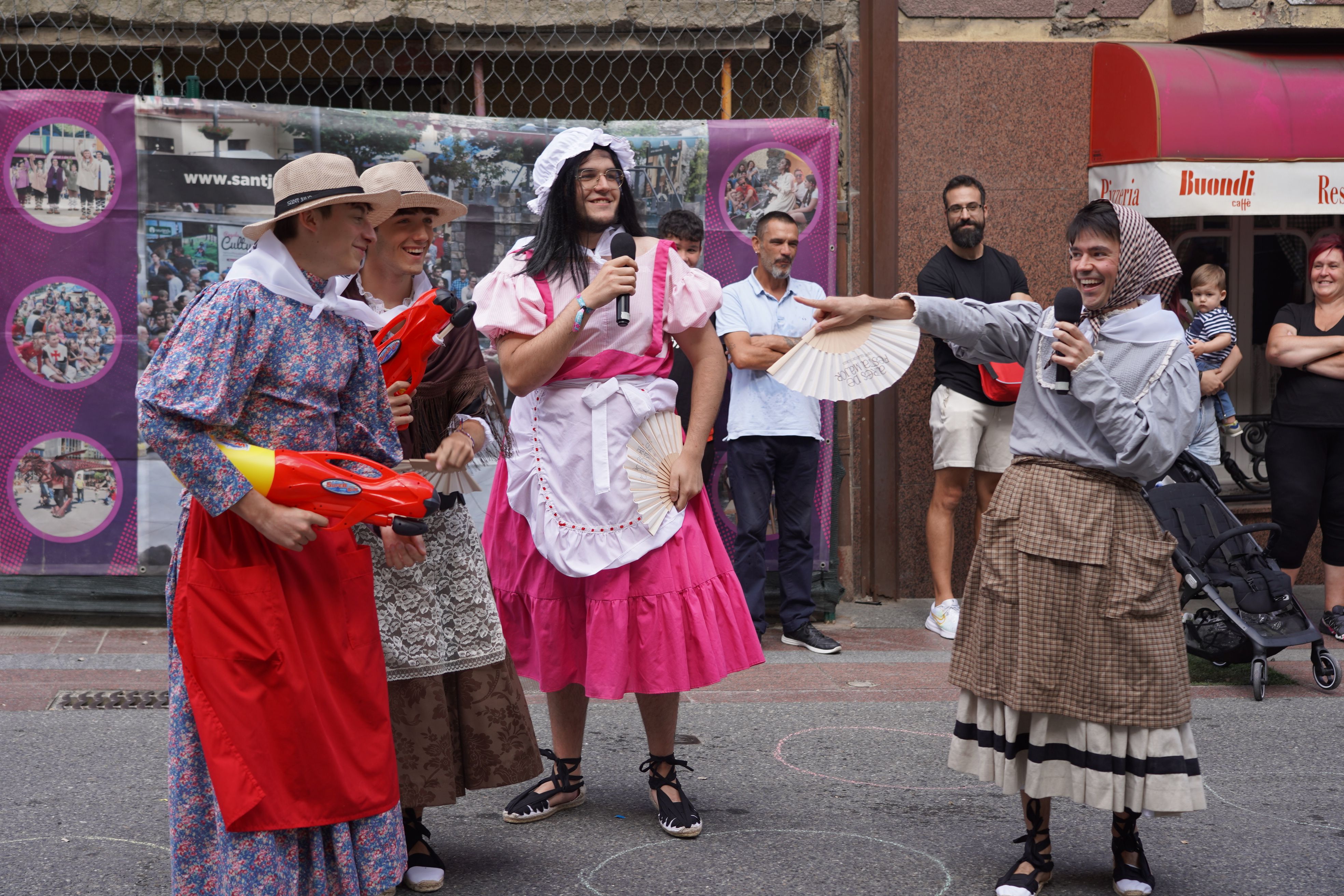 El quartet que ha animat i remullat el xou. El quartet que ha animat i remullat el xou.