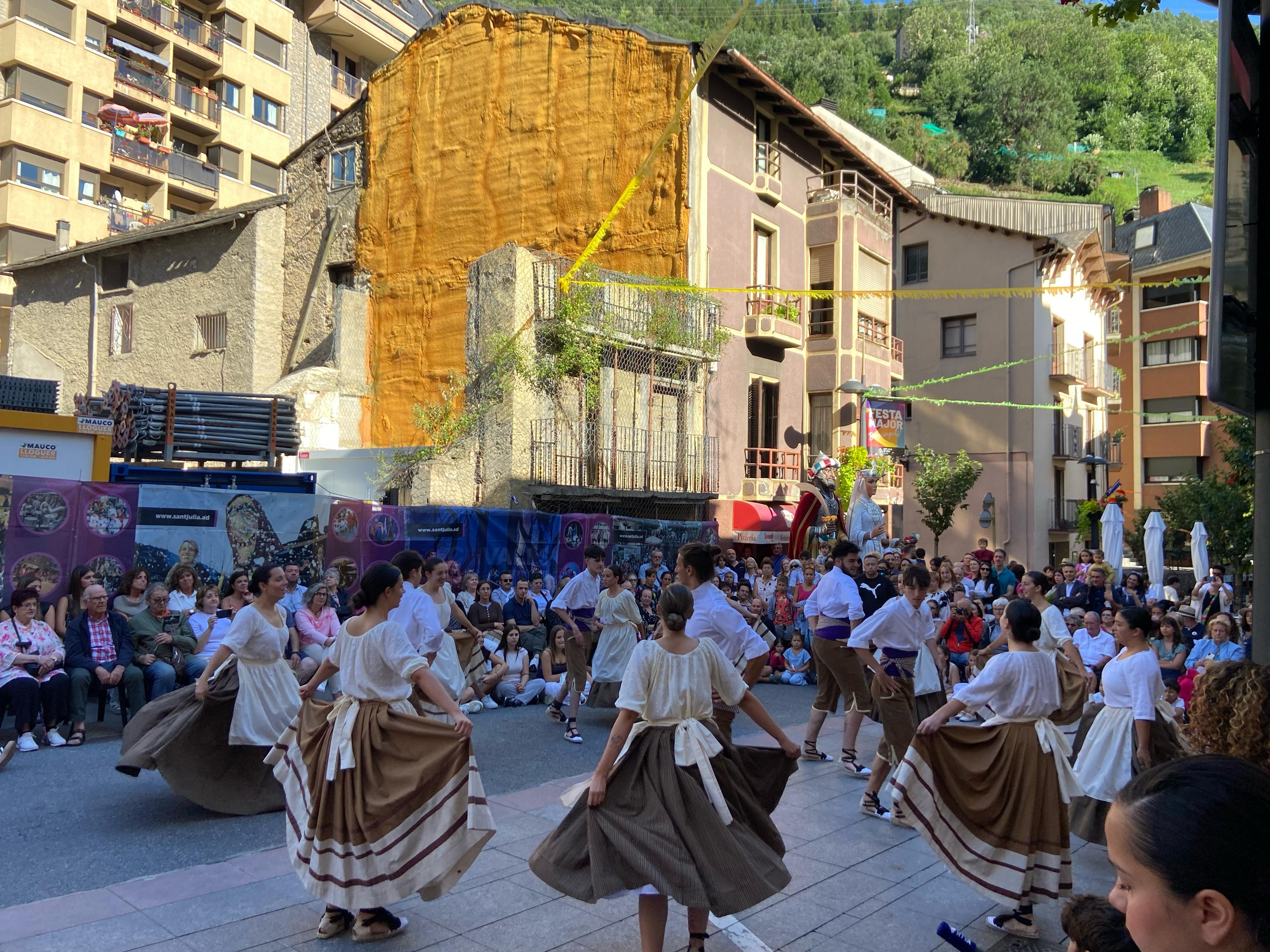 Un dels moments del ball de la Dama Blanca.