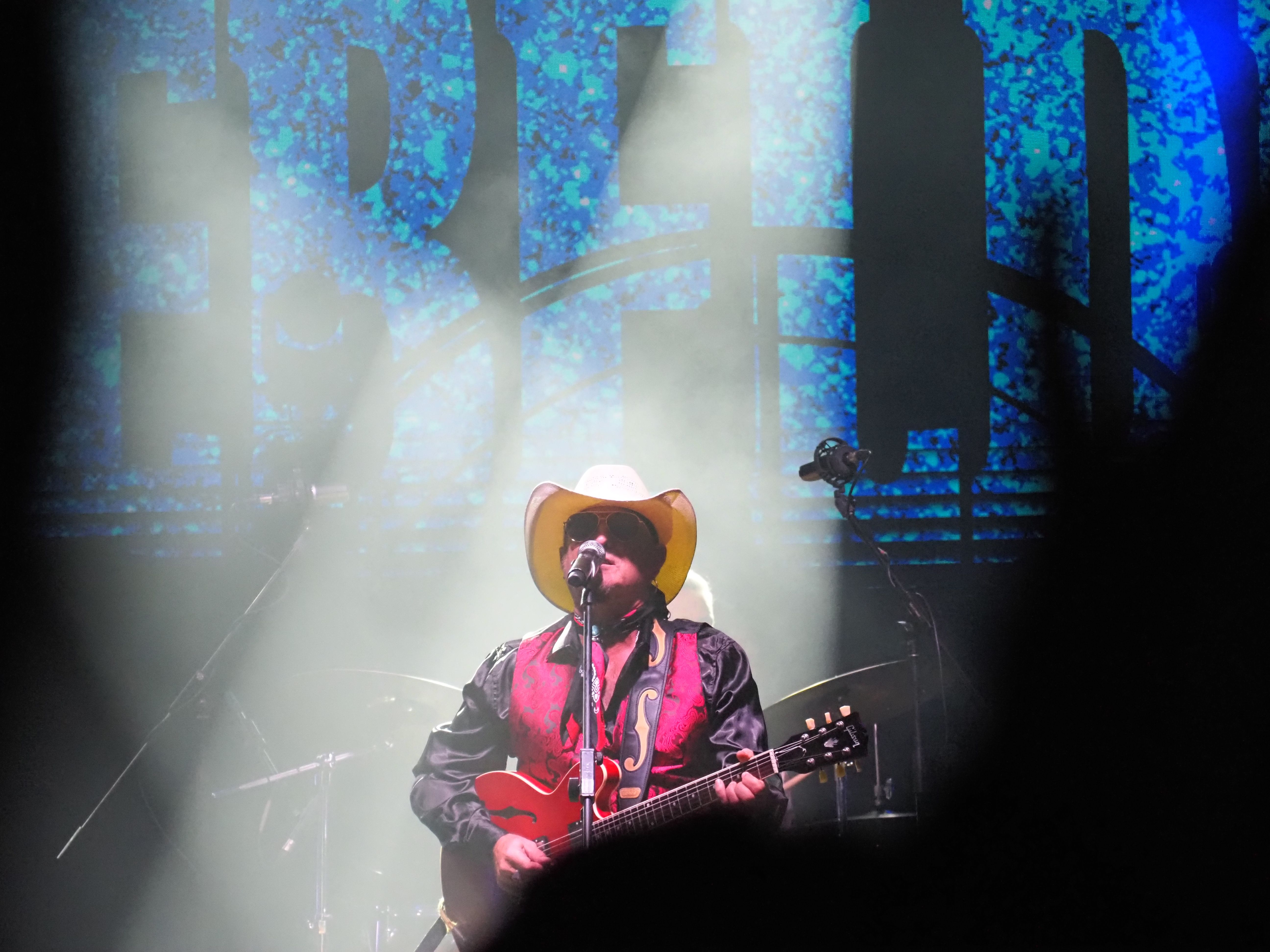 Carlos Segarra, cantant de Los Rebeldes. Carlos Segarra, cantant de Los Rebeldes.