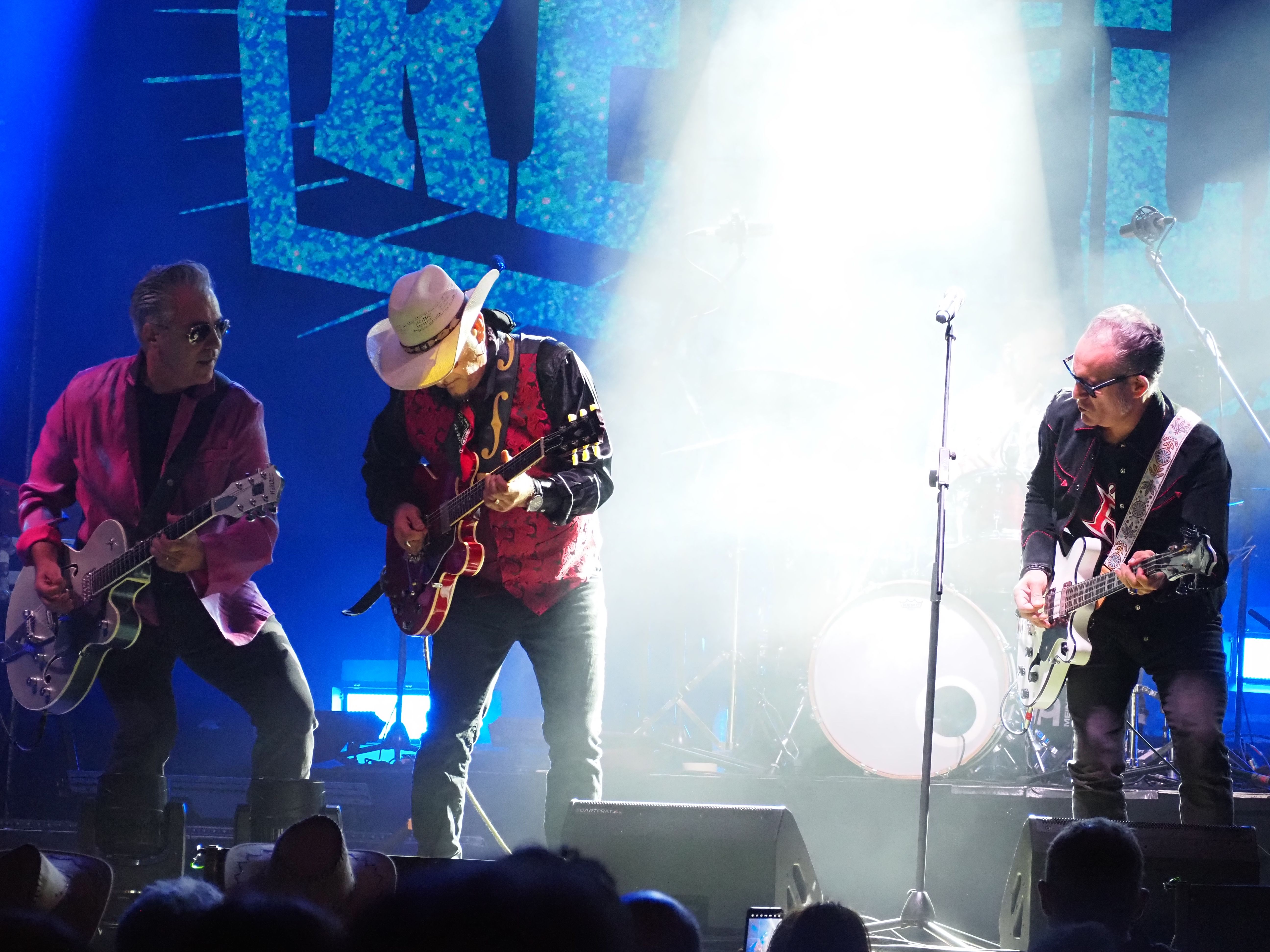 Segarra amb Escorcia i Sierra. Segarra amb Escorcia i Sierra.