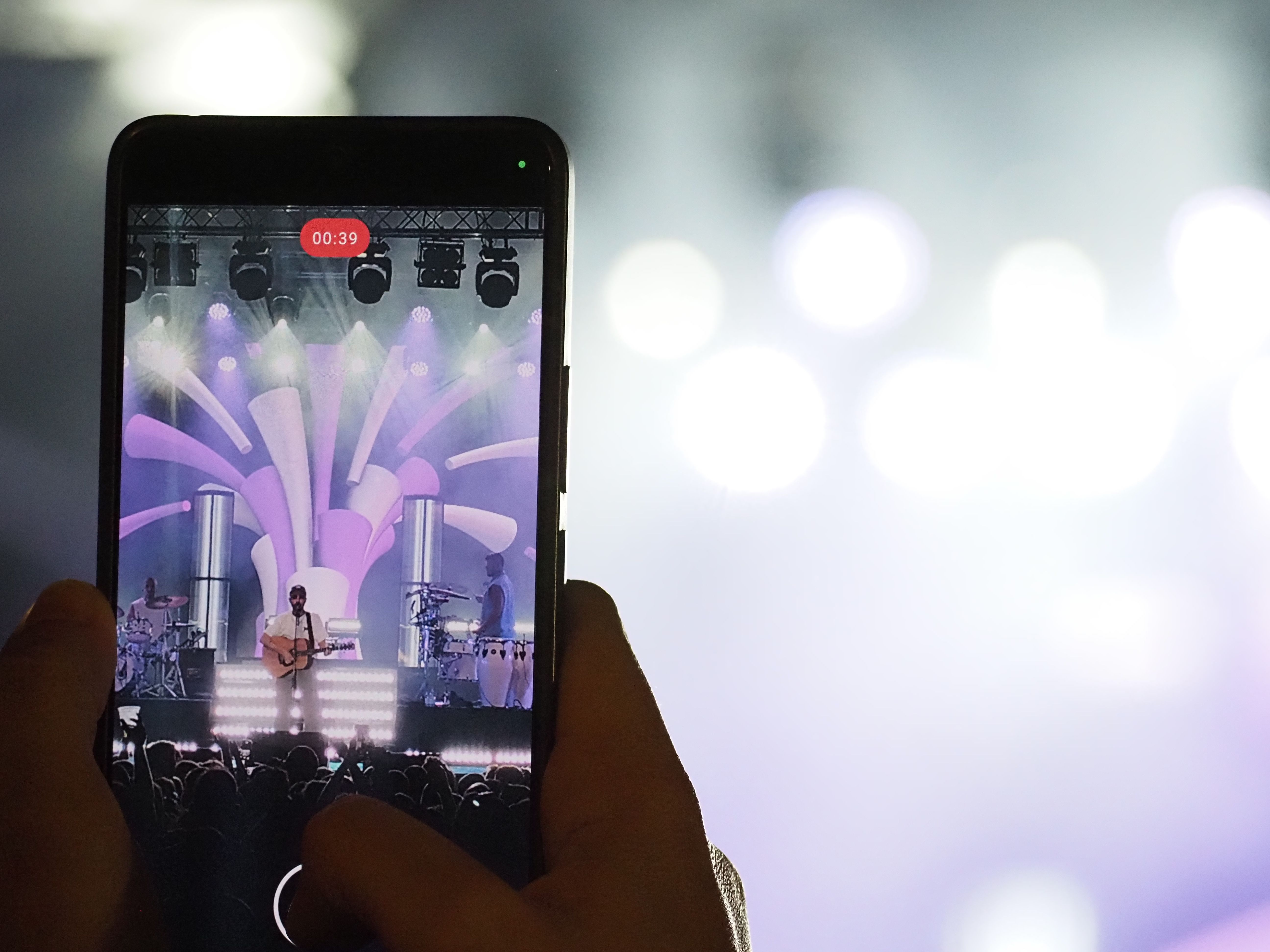 Els fans no han parat de captar imatges i vídeos de Moliner. Els fans no han parat de captar imatges i vídeos de Moliner.