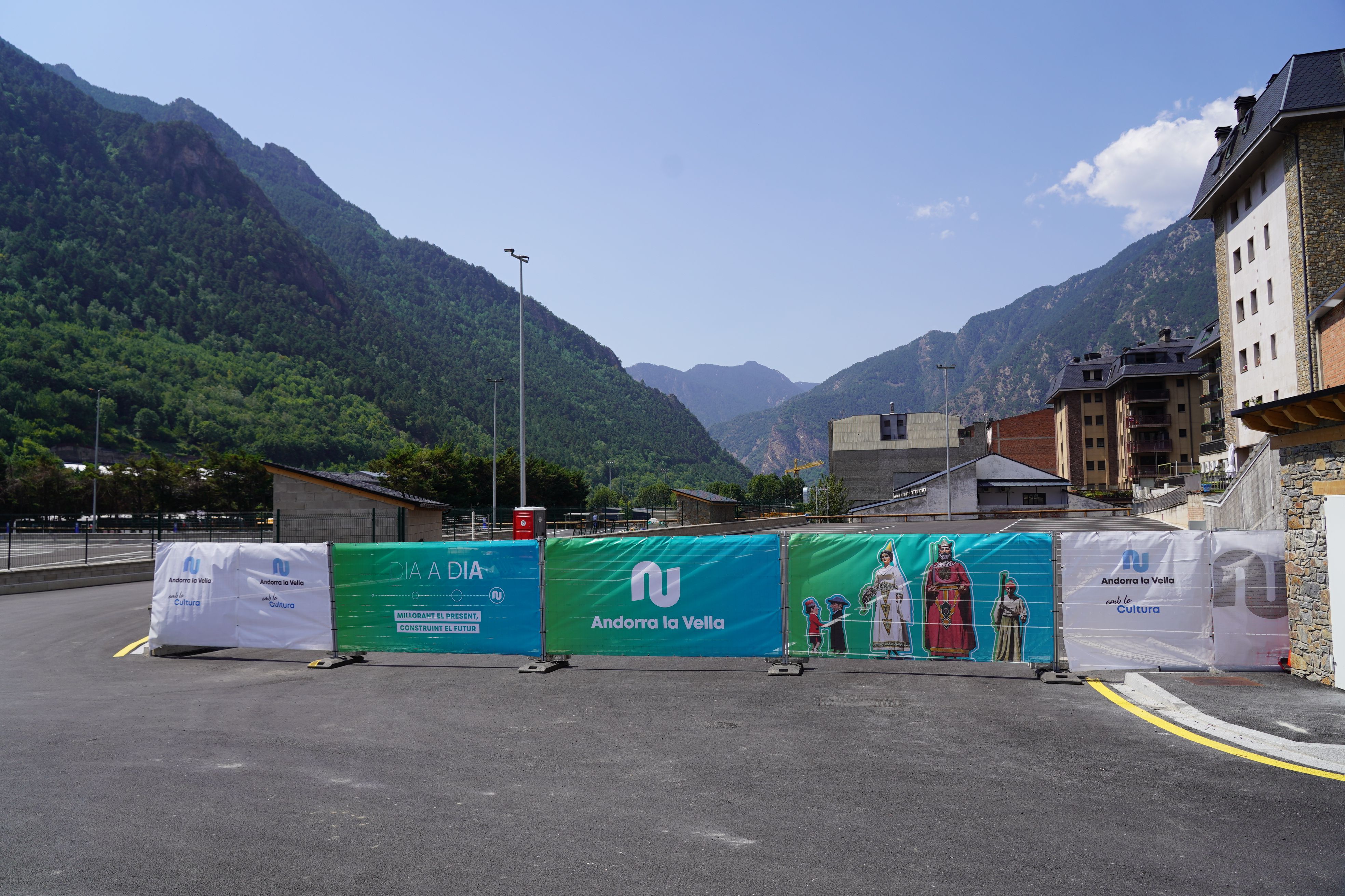 Aquí està prevista l'entrada a la zona de pupil·latge. Aquí està prevista l'entrada a la zona de pupil·latge.