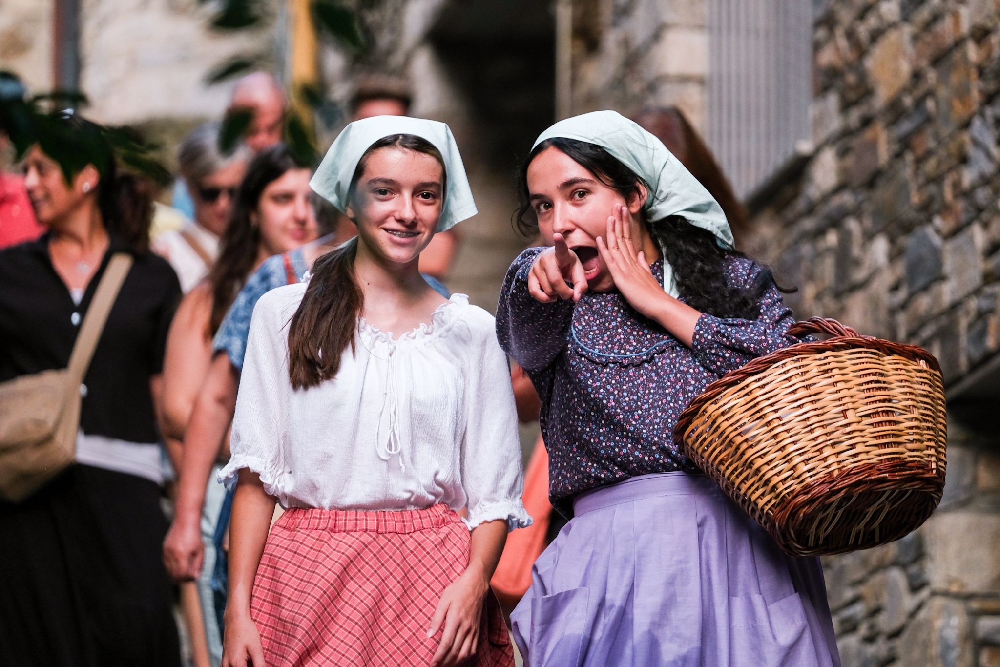 Dues de les protagonistes de la història. Dues de les protagonistes de la història.