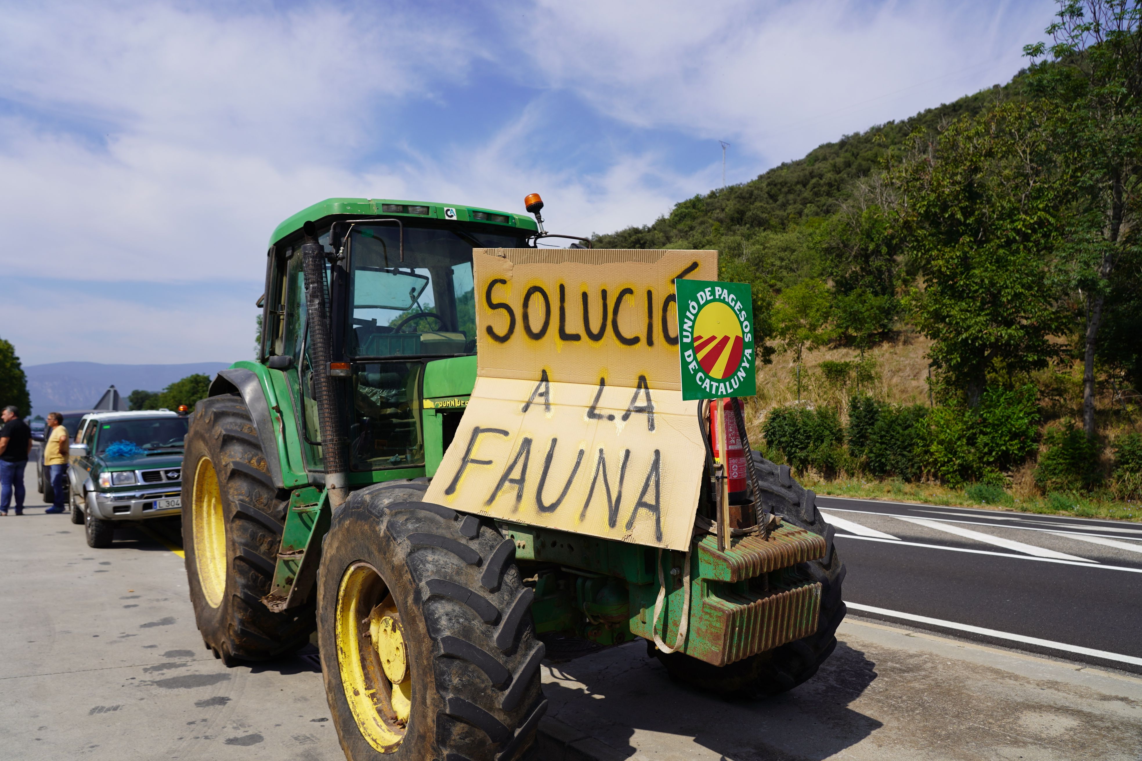 Un dels cartells de la mobilització pagesa. Un dels cartells de la mobilització pagesa.