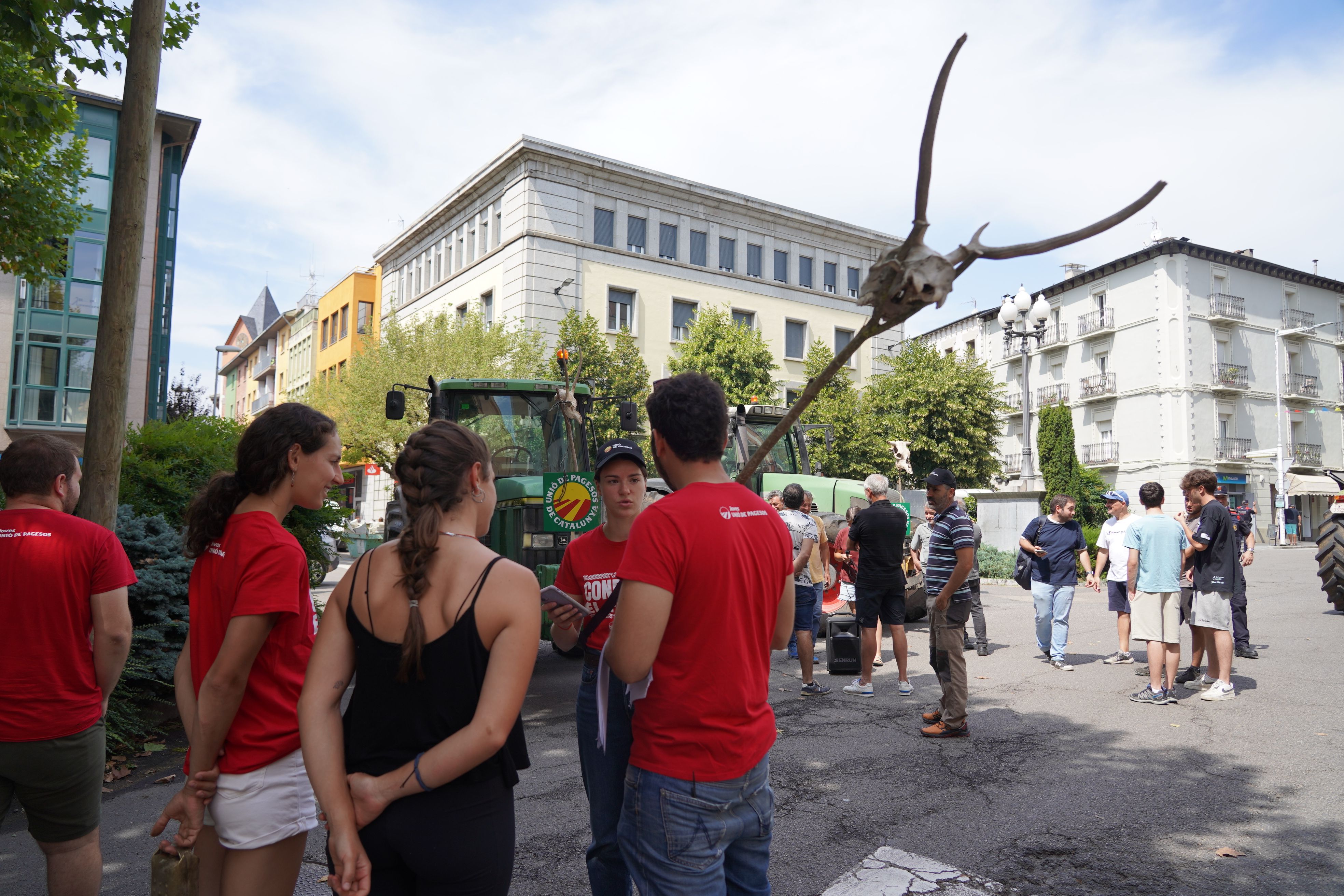 Arribada dels pagesos a la Seu. Arribada dels pagesos a la Seu.