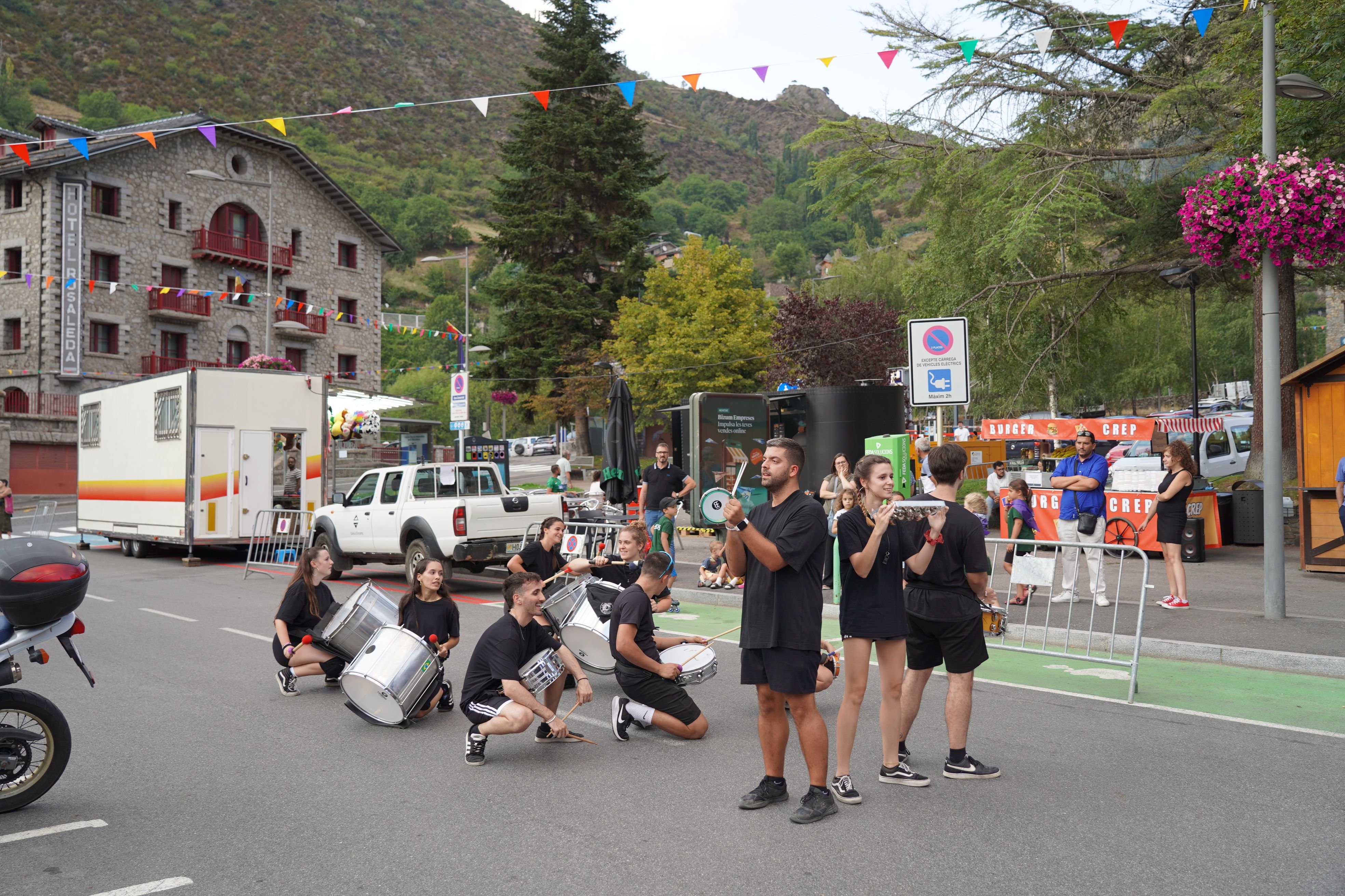 Preparats per a l'actuació. Preparats per a l'actuació.