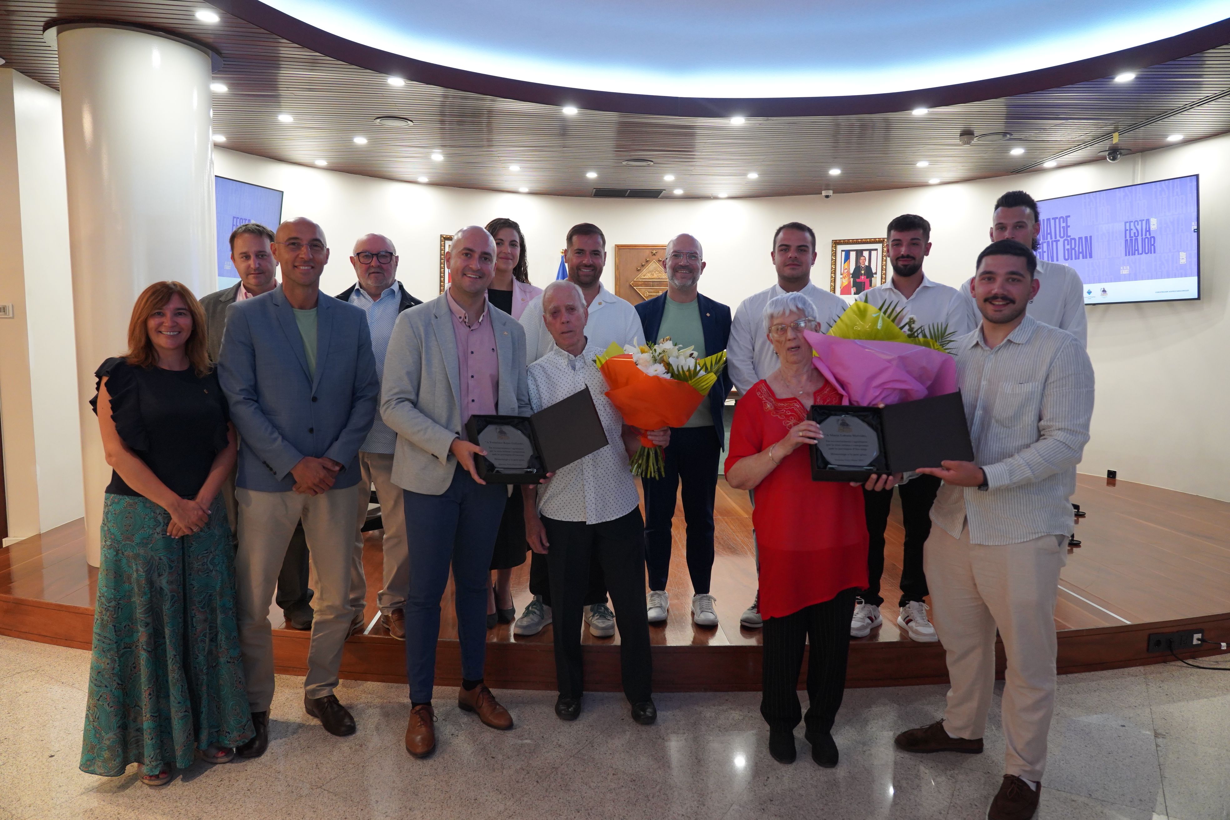 Un moment de l'homenatge a la Maria i el Paco.