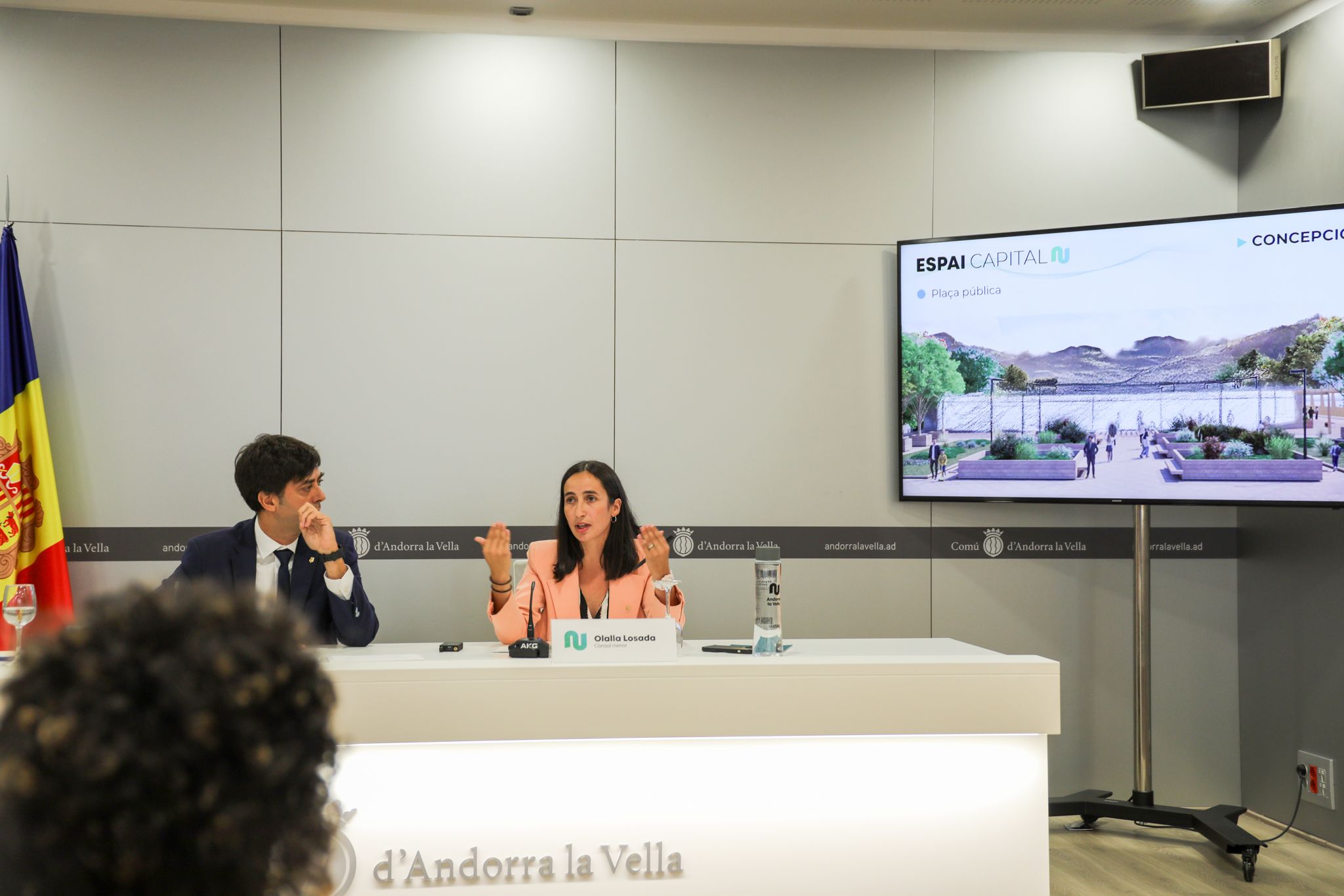 Losada, al costat de Sergi González, durant la presentació de l'Espai Capital.