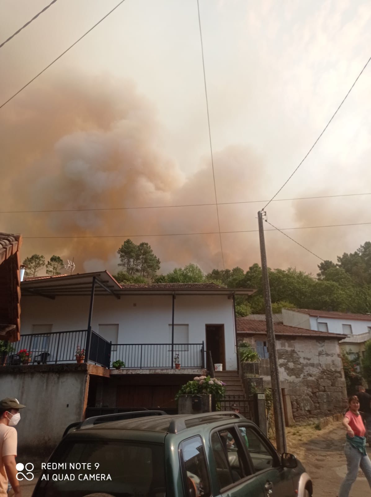 Les flames a prop de les cases. Les flames a prop de les cases.