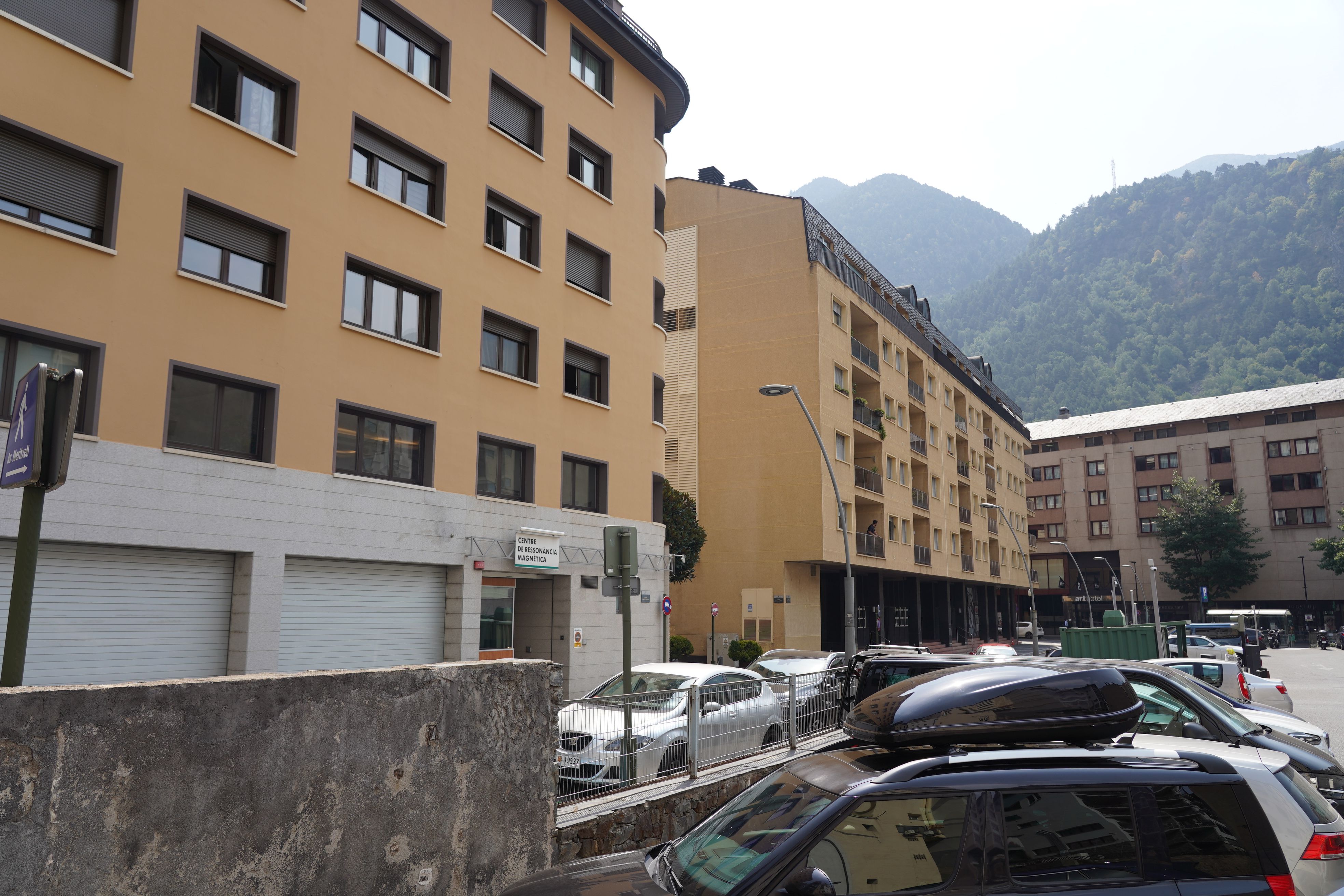 Edificis del carrer Pompeu Fabra on s'haurien produït els furts. Edificis del carrer Pompeu Fabra on s'haurien produït els furts.