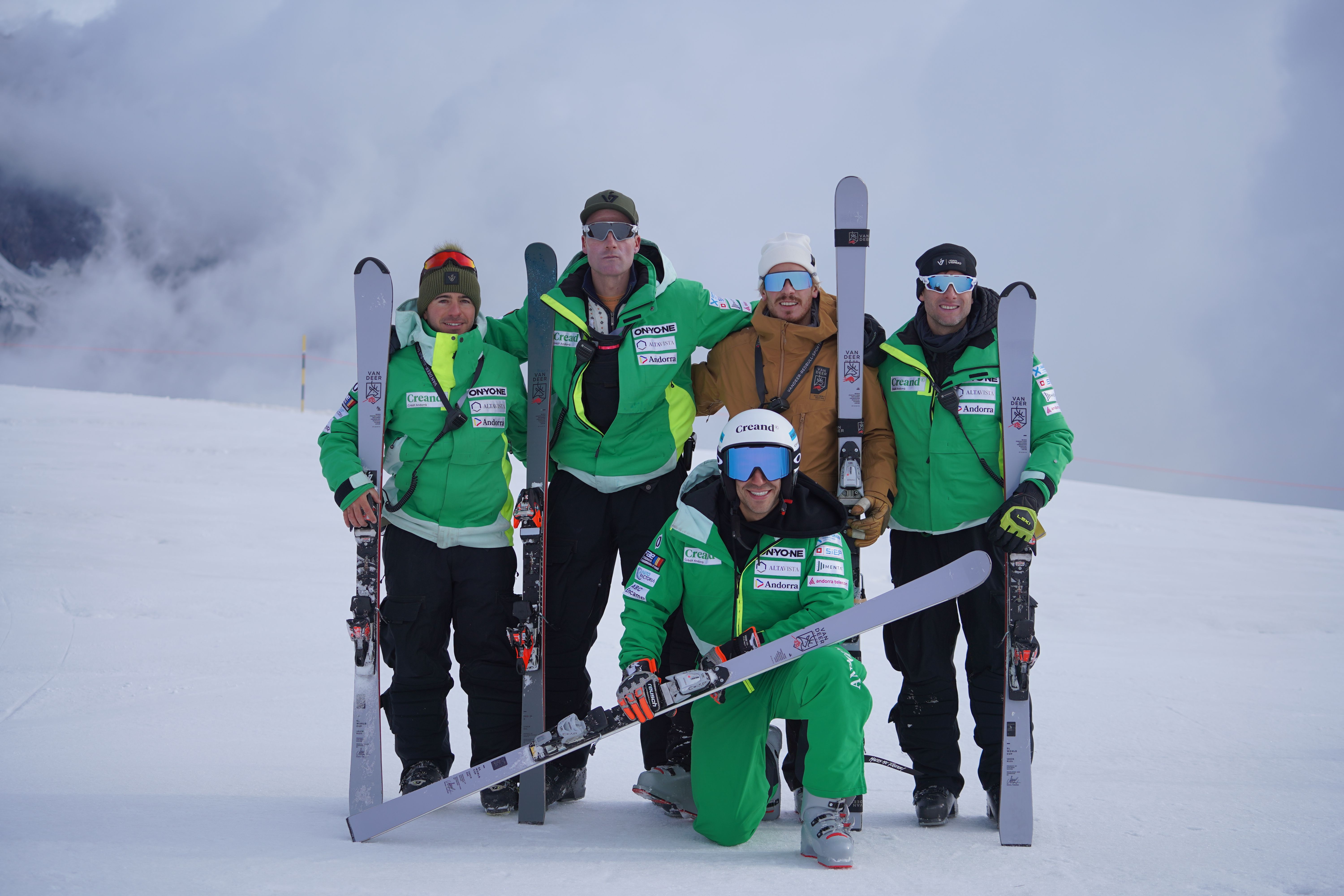 L'equip de Joan Verdú, al complet a Saas Fee.