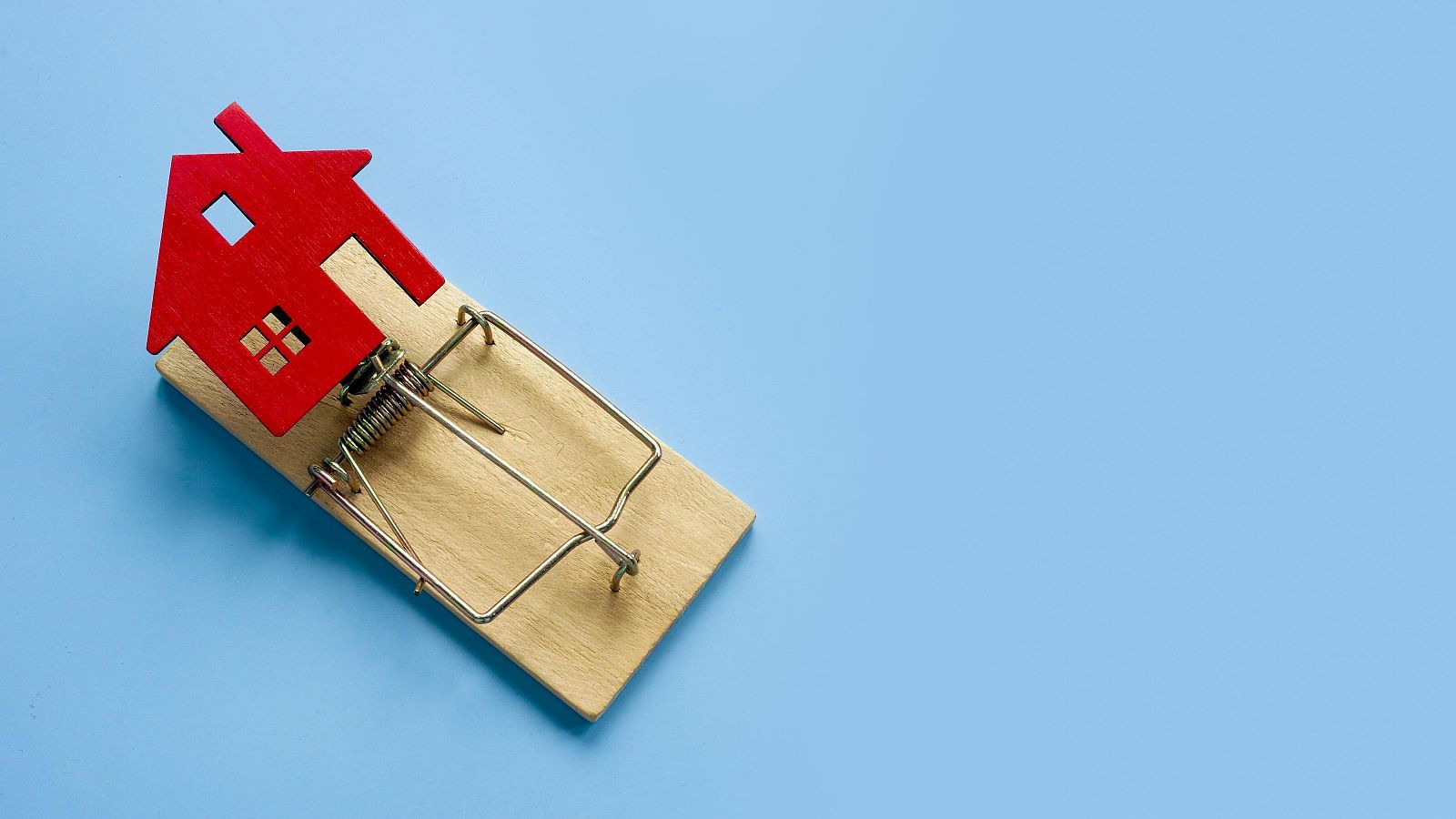 Cal anar amb compte amb els estafadors que s'aprofiten de la tensió al mercat de lloguer.