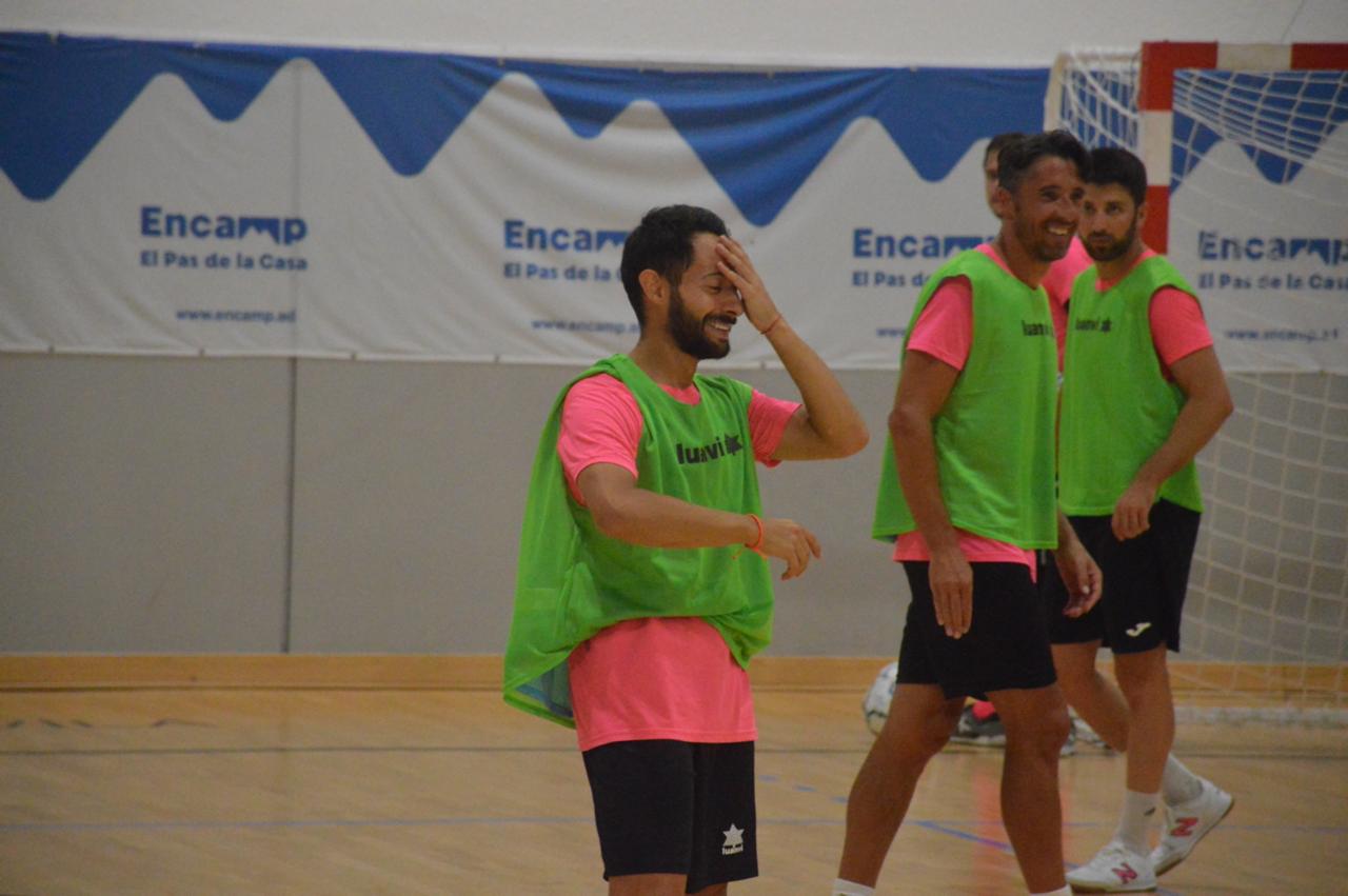 Ludo Clemente i Fede Bessone, dues cares conegudes del futbol andorrà. Ludo Clemente i Fede Bessone, dues cares conegudes del futbol andorrà.