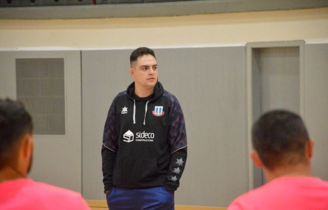 Àlex Carvalho durant un entrenament del Sideco FC Encamp Àlex Carvalho durant un entrenament del Sideco FC Encamp