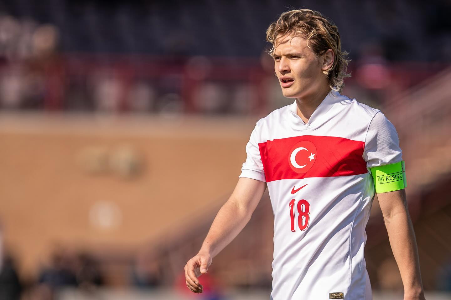 L'internacional turc Efe Akman, en una imatge amb la selecció otomana.