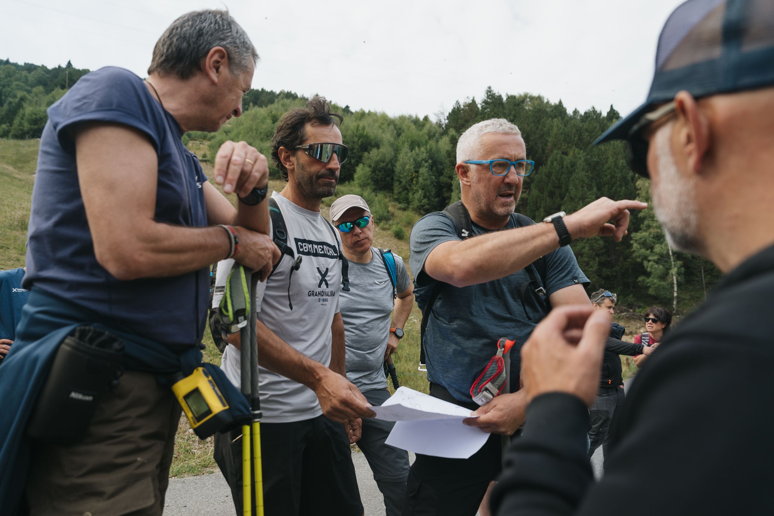 La delegació de la FIS i l'equip comitè organitzador.