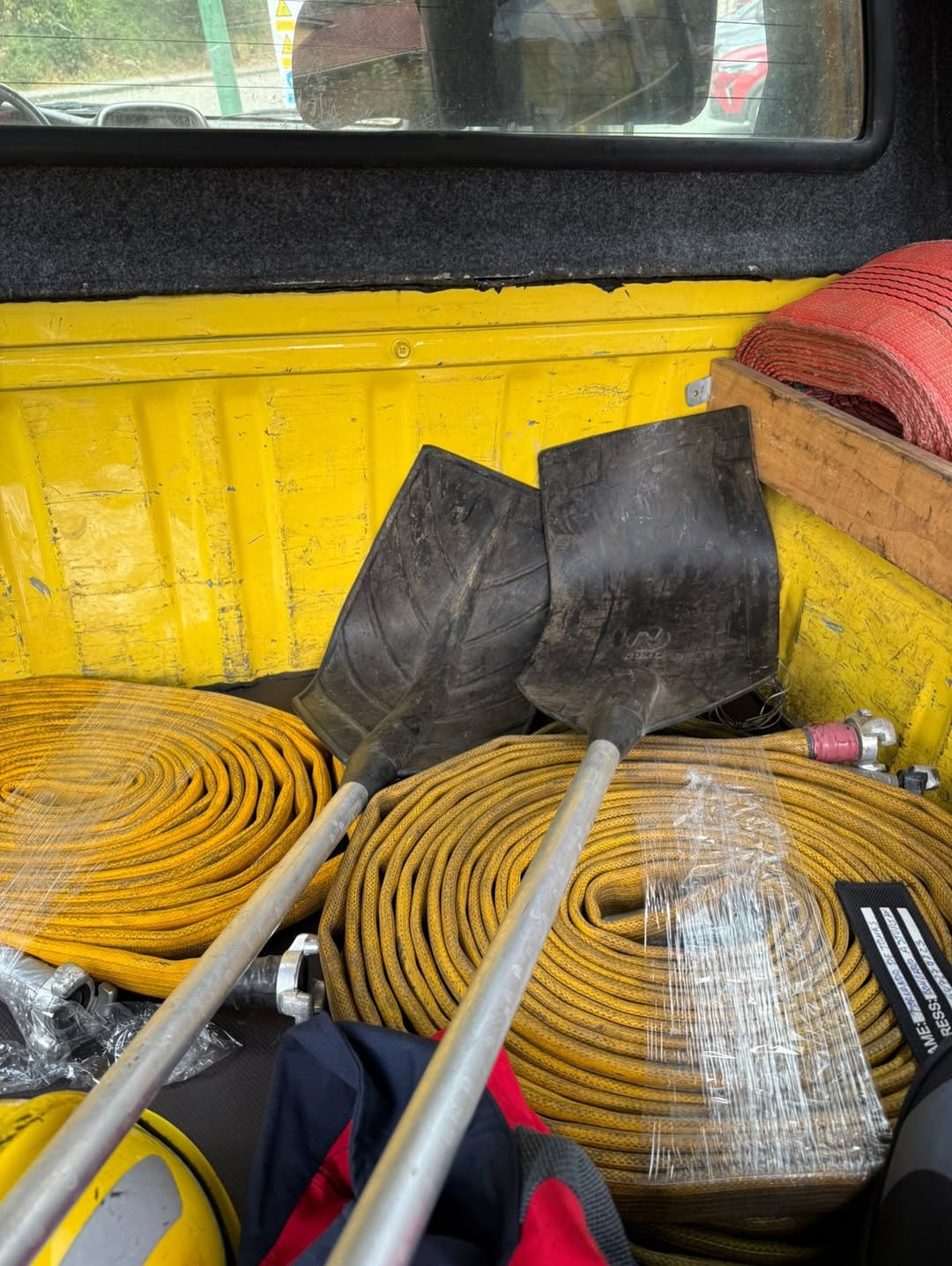 Material emprat en les tasques d'aquests dies. Material emprat en les tasques d'aquests dies.