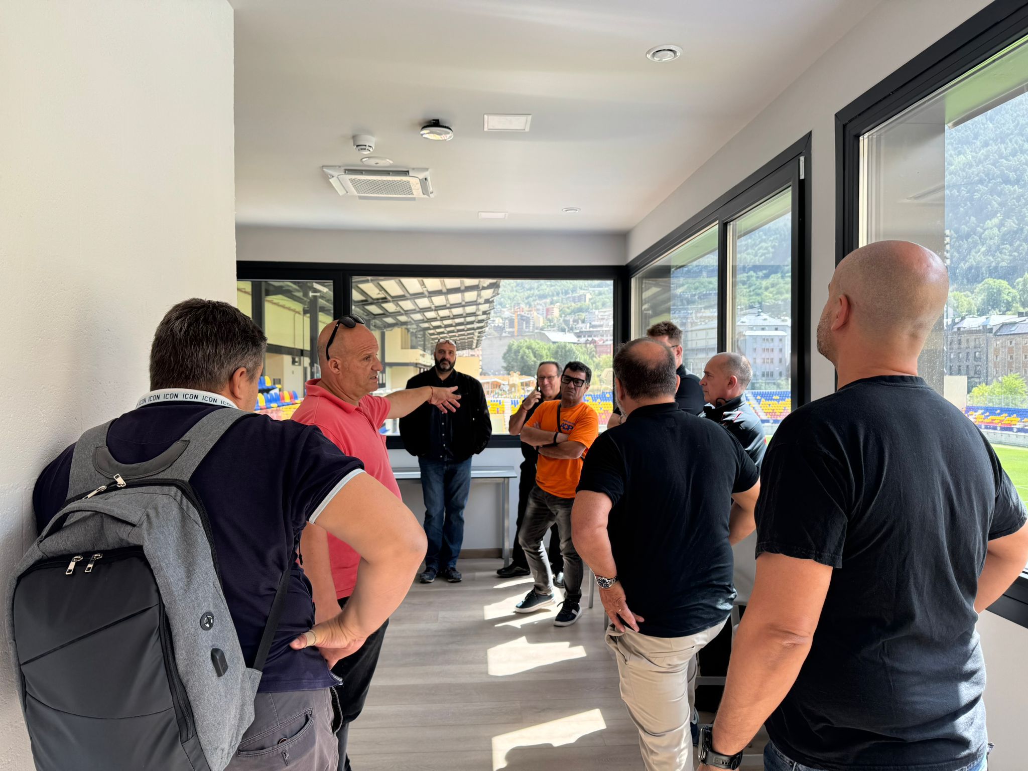 La reunió dels diversos agents implicats, a l'estadi de la FAF aquest dimarts.