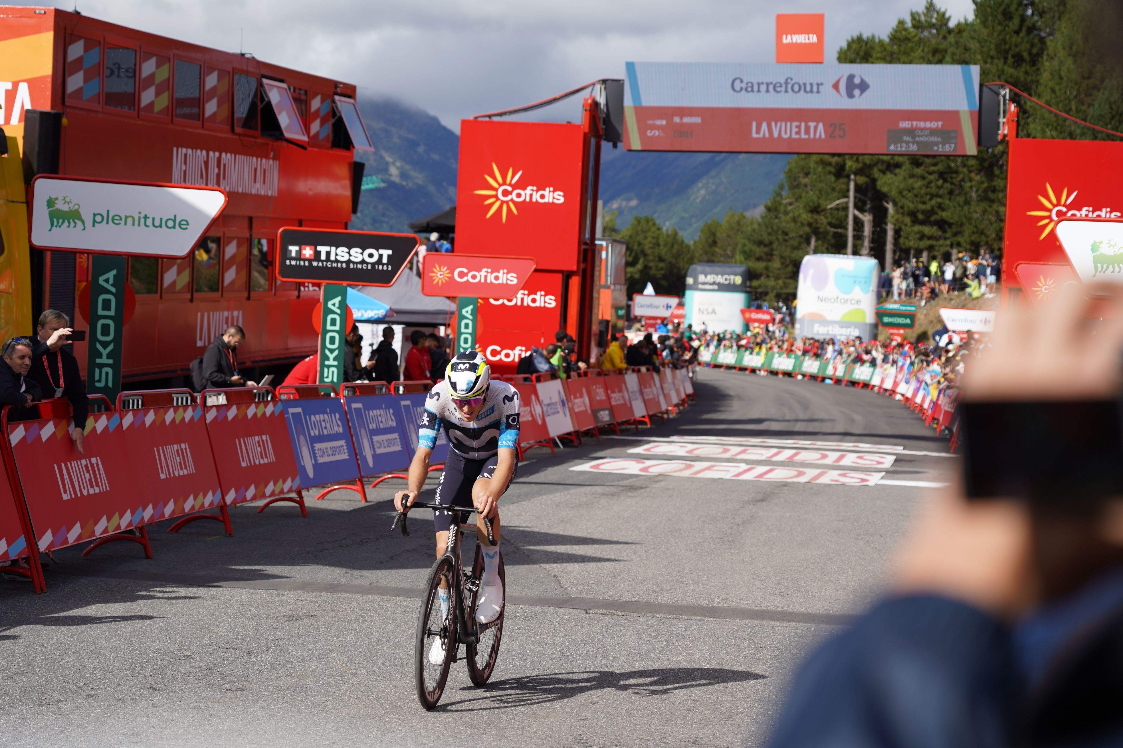 Pablo Castrillo, primer ciclista espanyol en arribar.