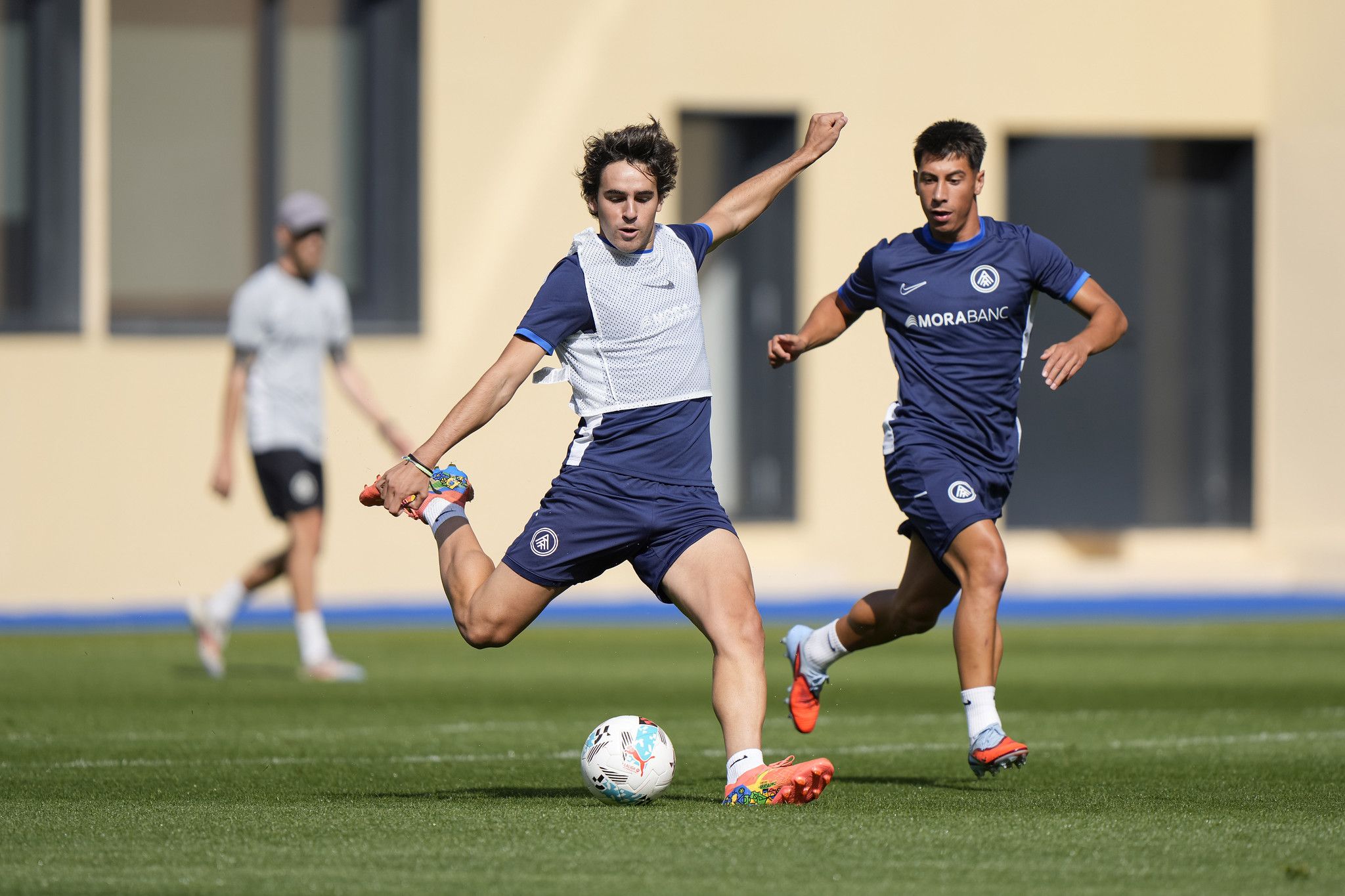 Marc Bombardó, en l'entrenament d'aquest dijous a l'estadi de la FAF d'Encamp.