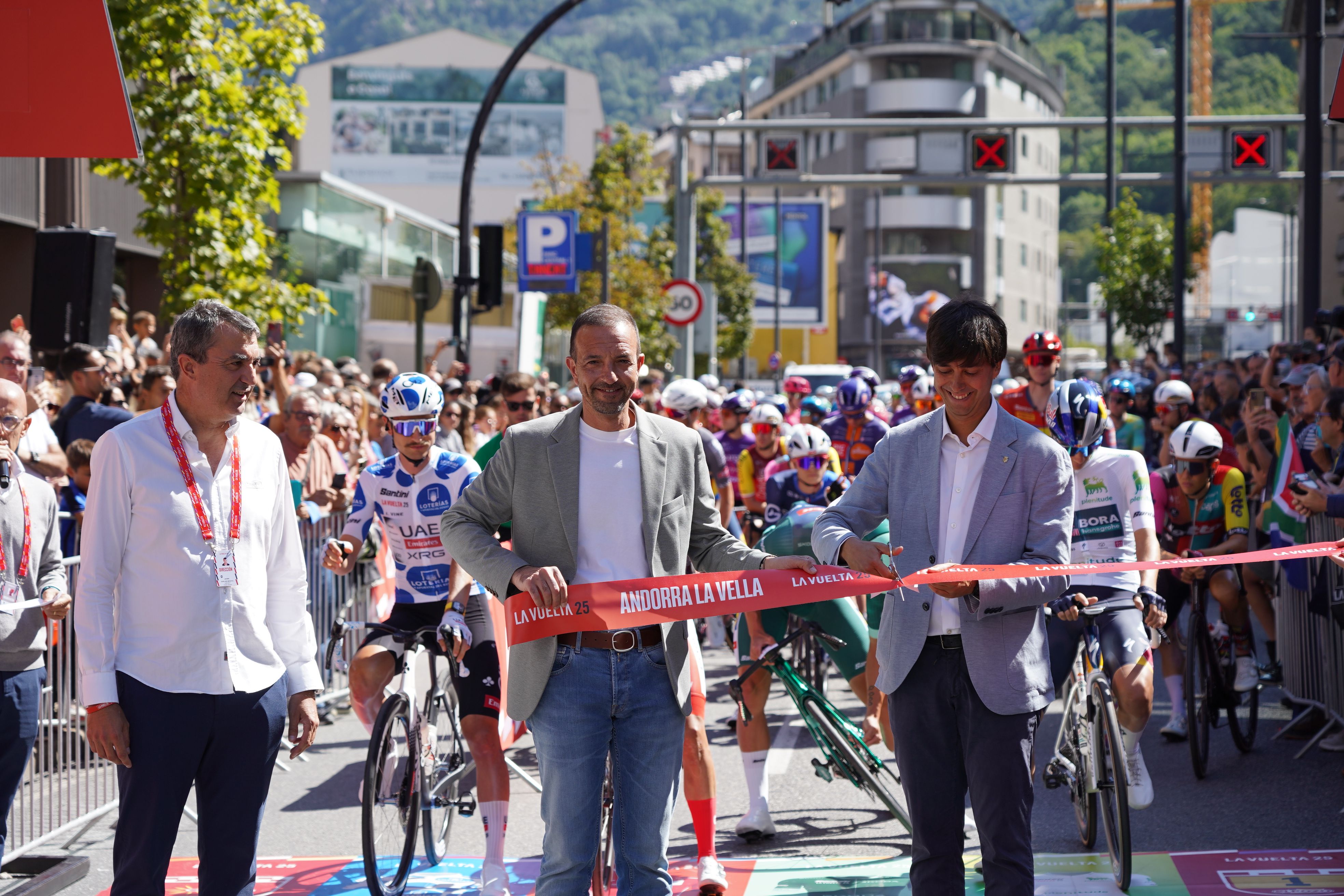 Sergi González, tallant la cita de sortida. Sergi González, tallant la cita de sortida.