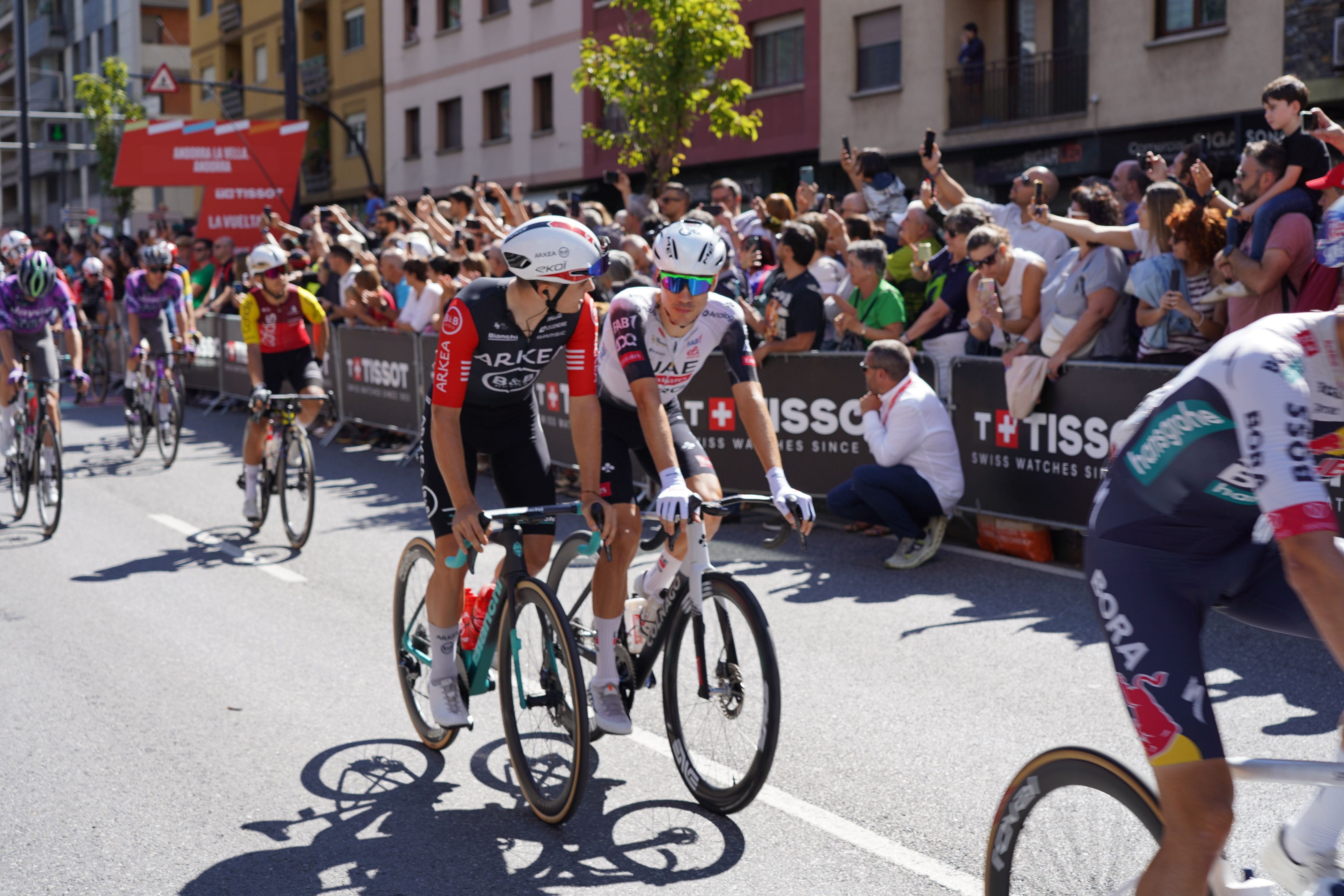 Raúl García Pierna (Arkea), amb Juan Ayuso (UAE) Raúl García Pierna (Arkea), amb Juan Ayuso (UAE)