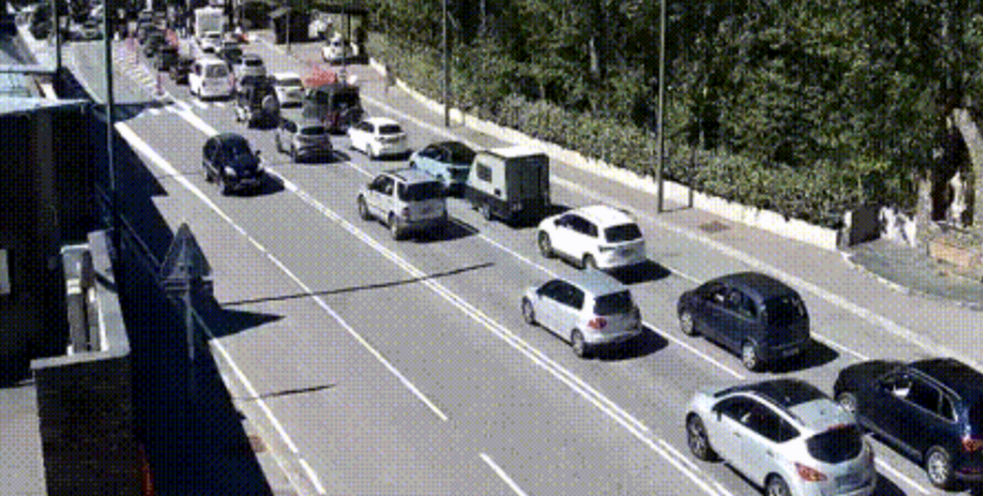 Vehicles de sortida al riu Runer.