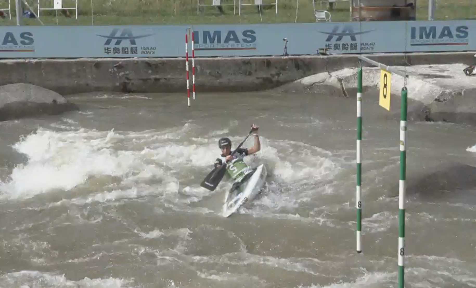 Doria durant la final de canoa.