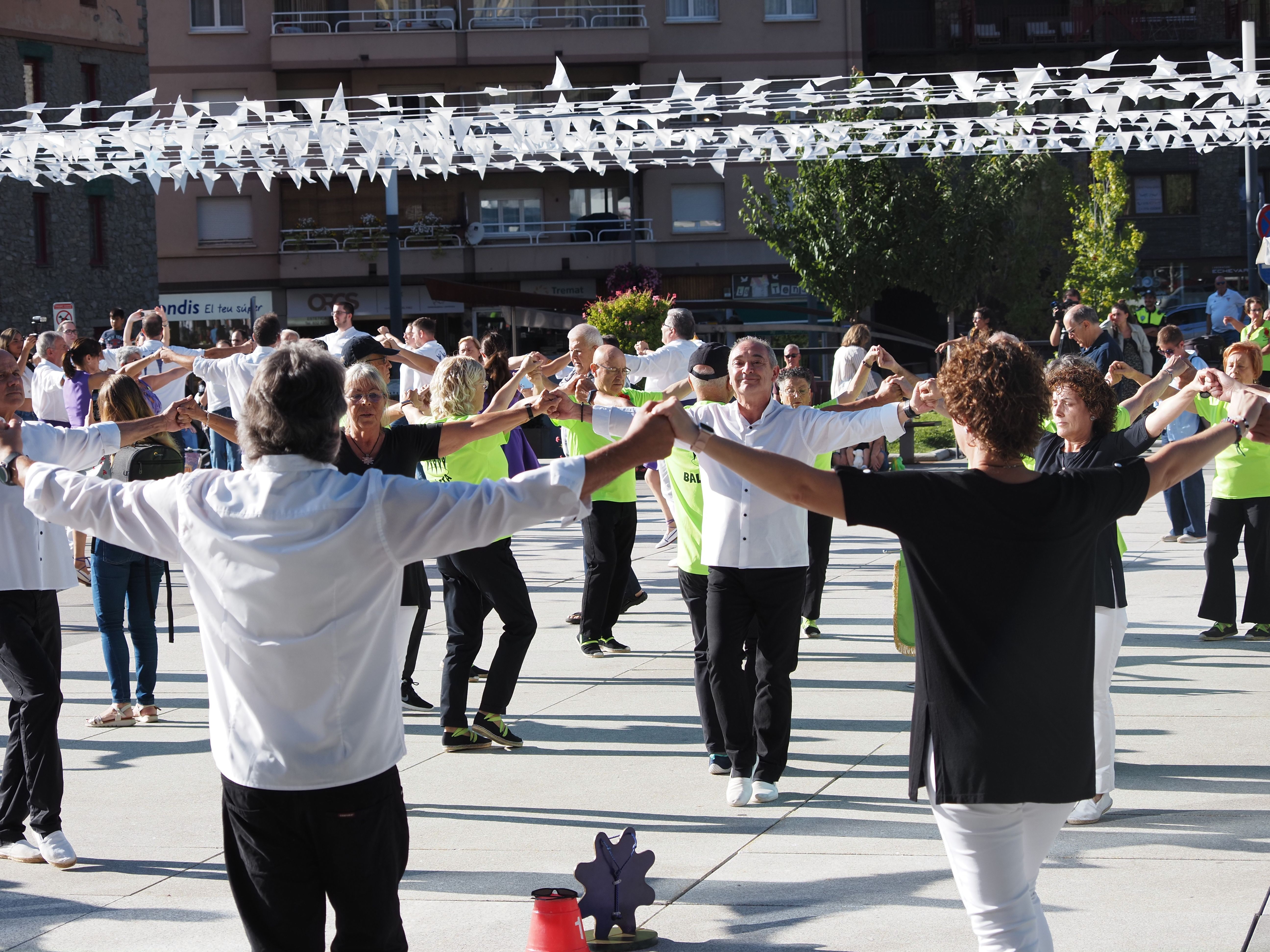 Les colles participants al concurs d'Encamp.