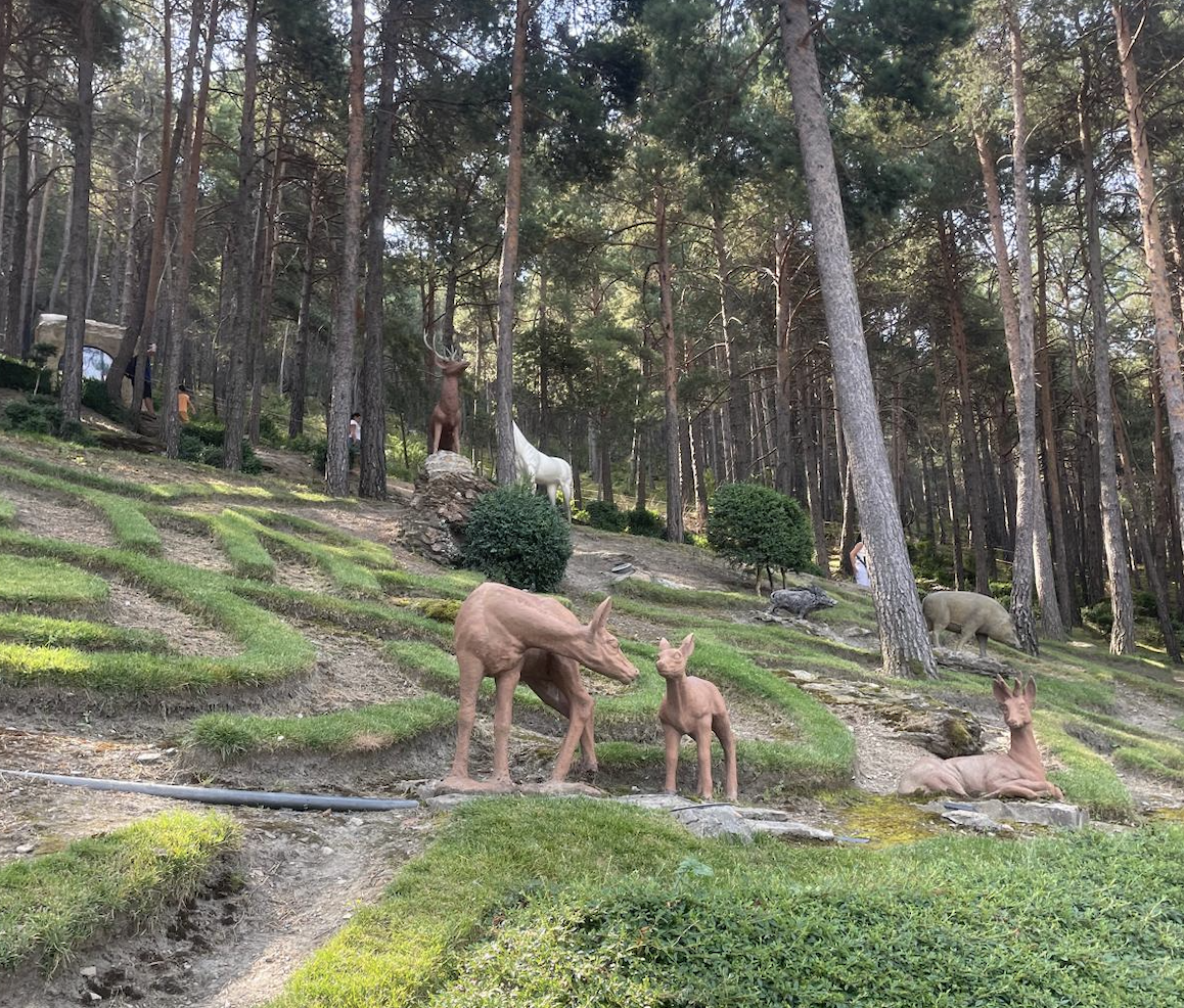 Escultures al jardí de Juberri. Escultures al jardí de Juberri.