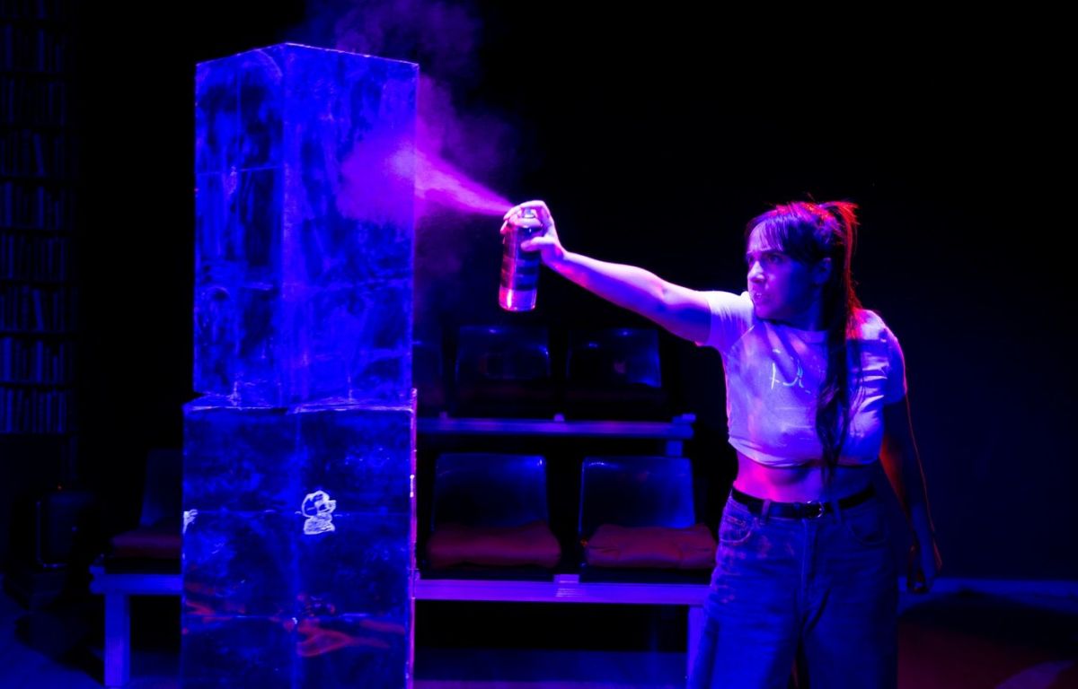 L’actriu andorrana Elena Santiago porta el monòleg ‘Nua’ a La ...